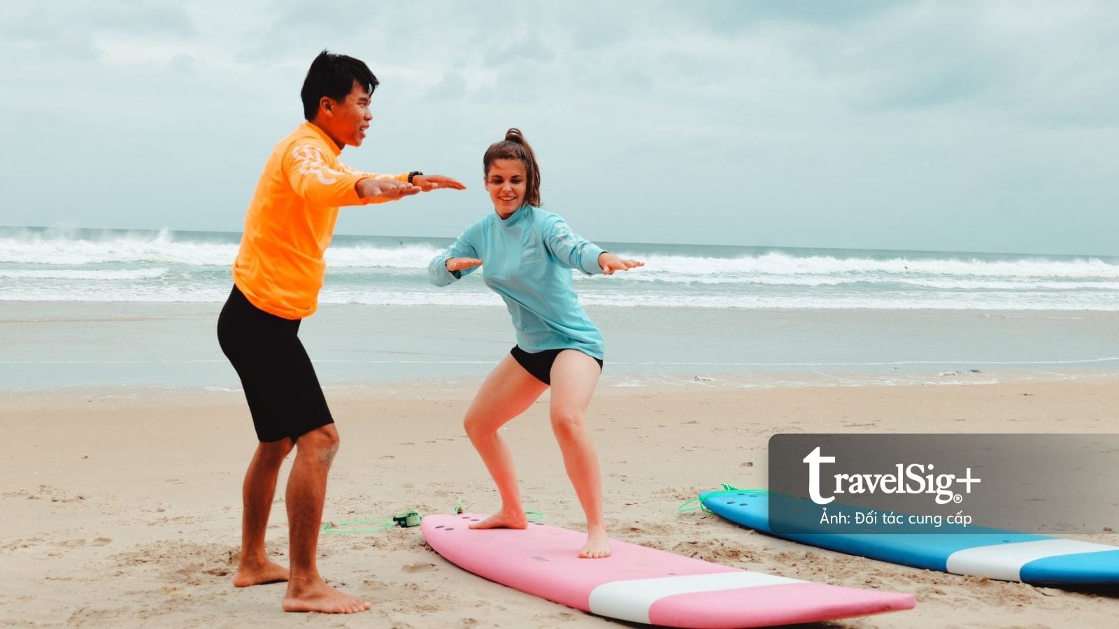 Lướt sóng giữa Bãi Dài (Cam Ranh): Trải nghiệm mới cho kỳ nghỉ 2/9
