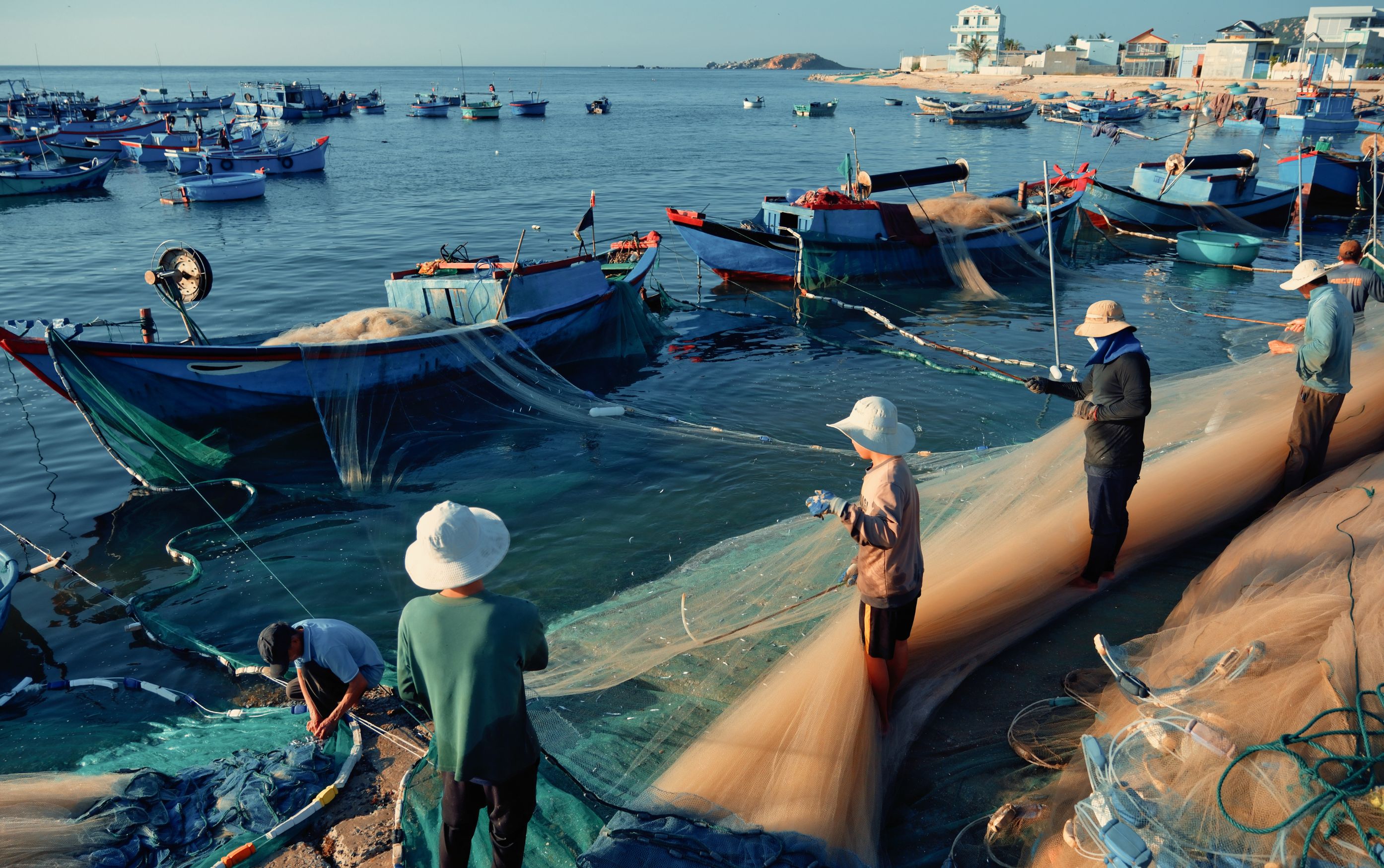 Bình minh ở làng chài Vĩnh Hy