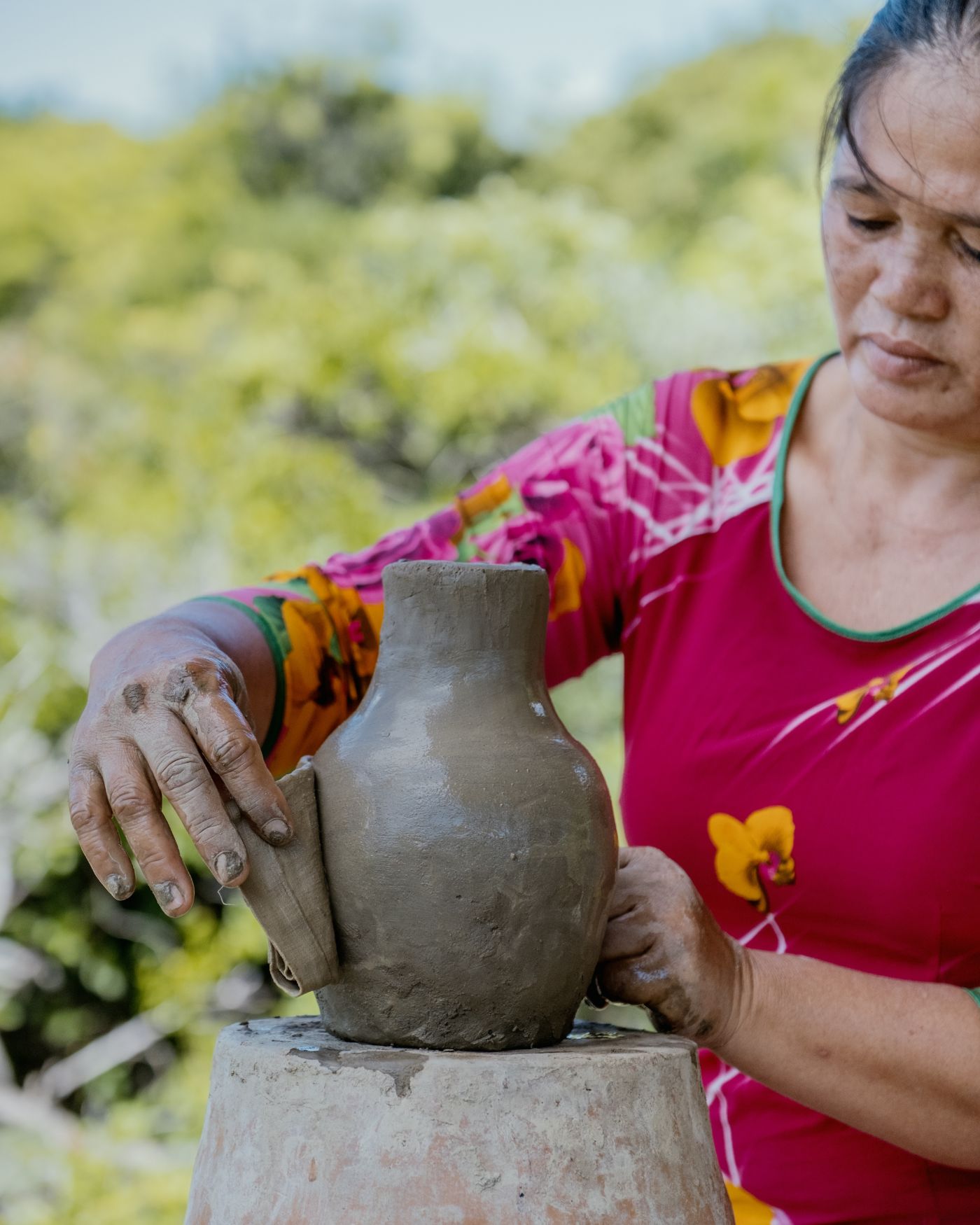 Làm gốm Chăm - Một hoạt động rất được yêu thích tại Amanoi
