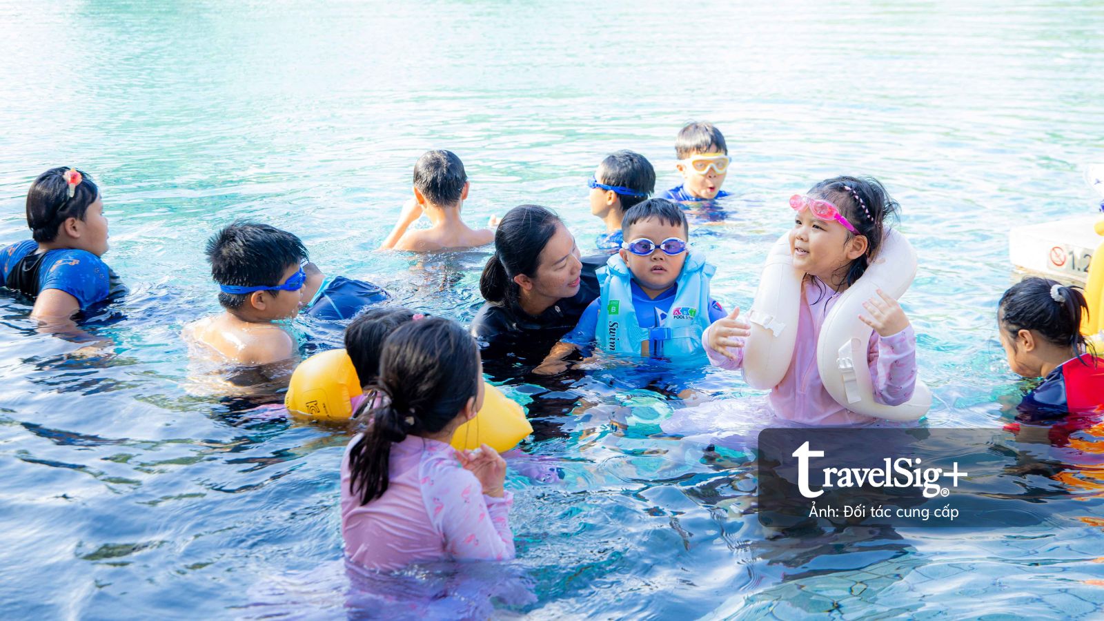 Alma Resort Cam Ranh kiến tạo mùa hè đáng nhớ cùng kình ngư Ánh Viên