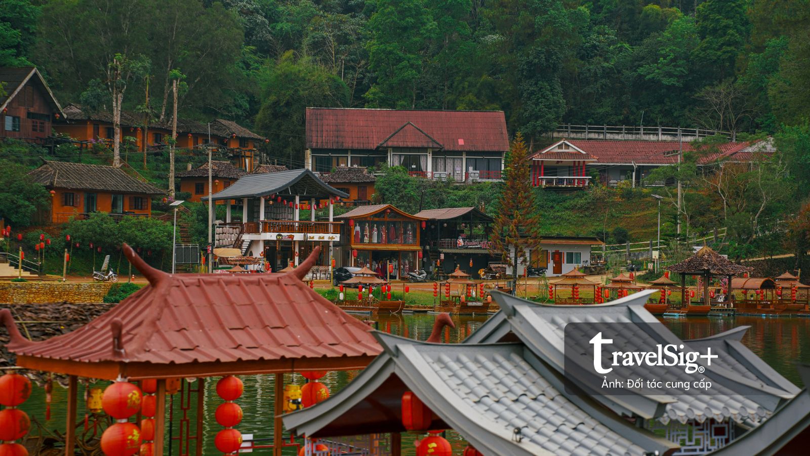 Ban Rak Thai - Nét hoạ Giang Nam giữa núi rừng Tây Bắc Thái Lan