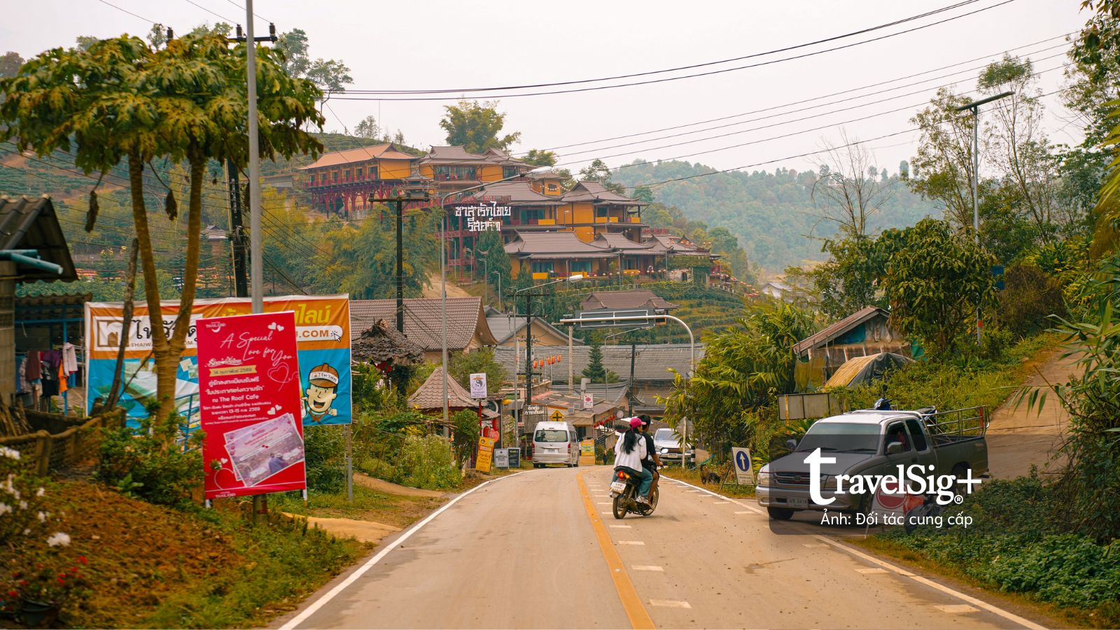 Ban Rak Thai - Nét hoạ Giang Nam giữa núi rừng Tây Bắc Thái Lan