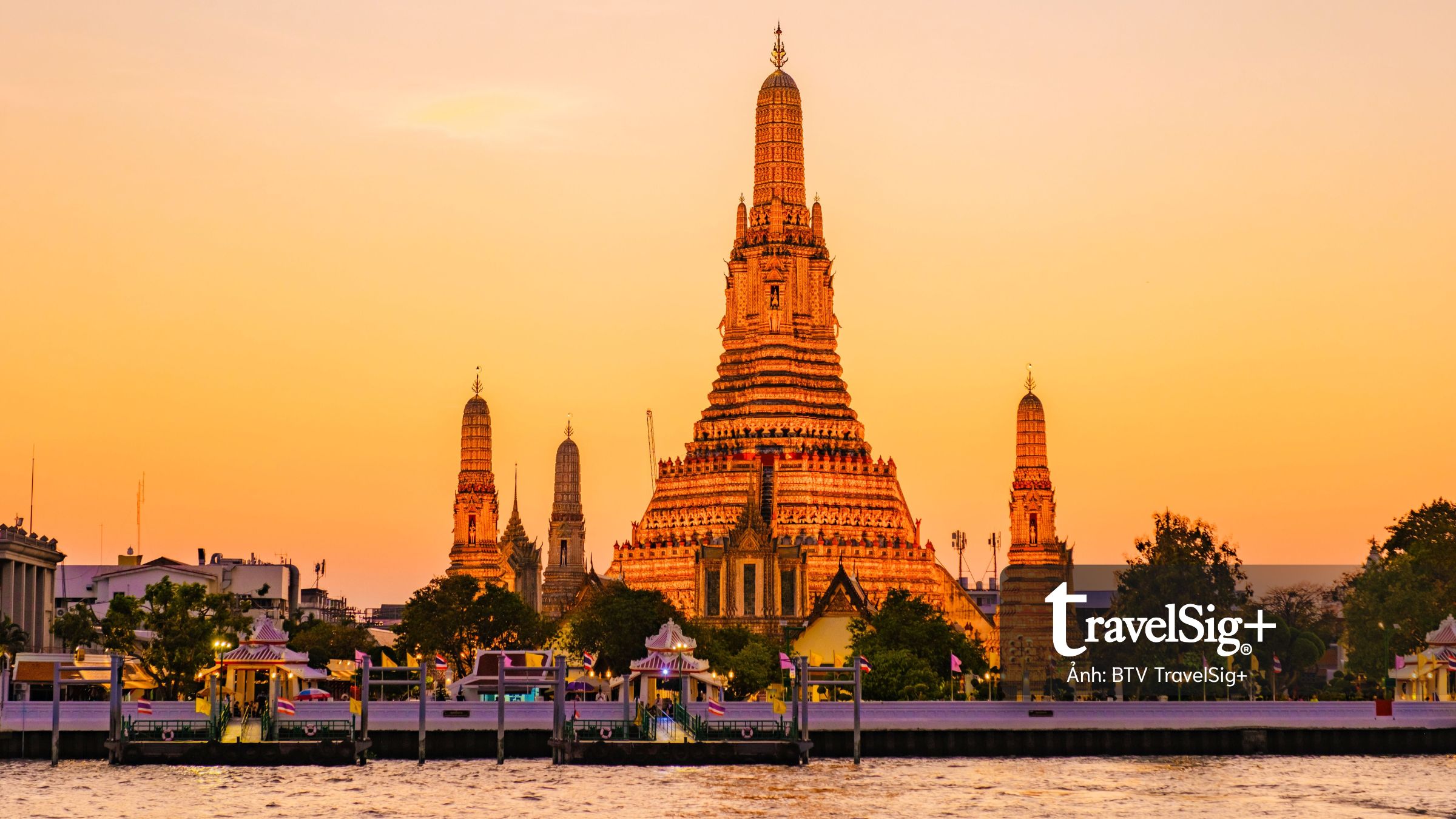 Bangkok mạ vàng: Khi niềm tin hoá thành ánh sáng