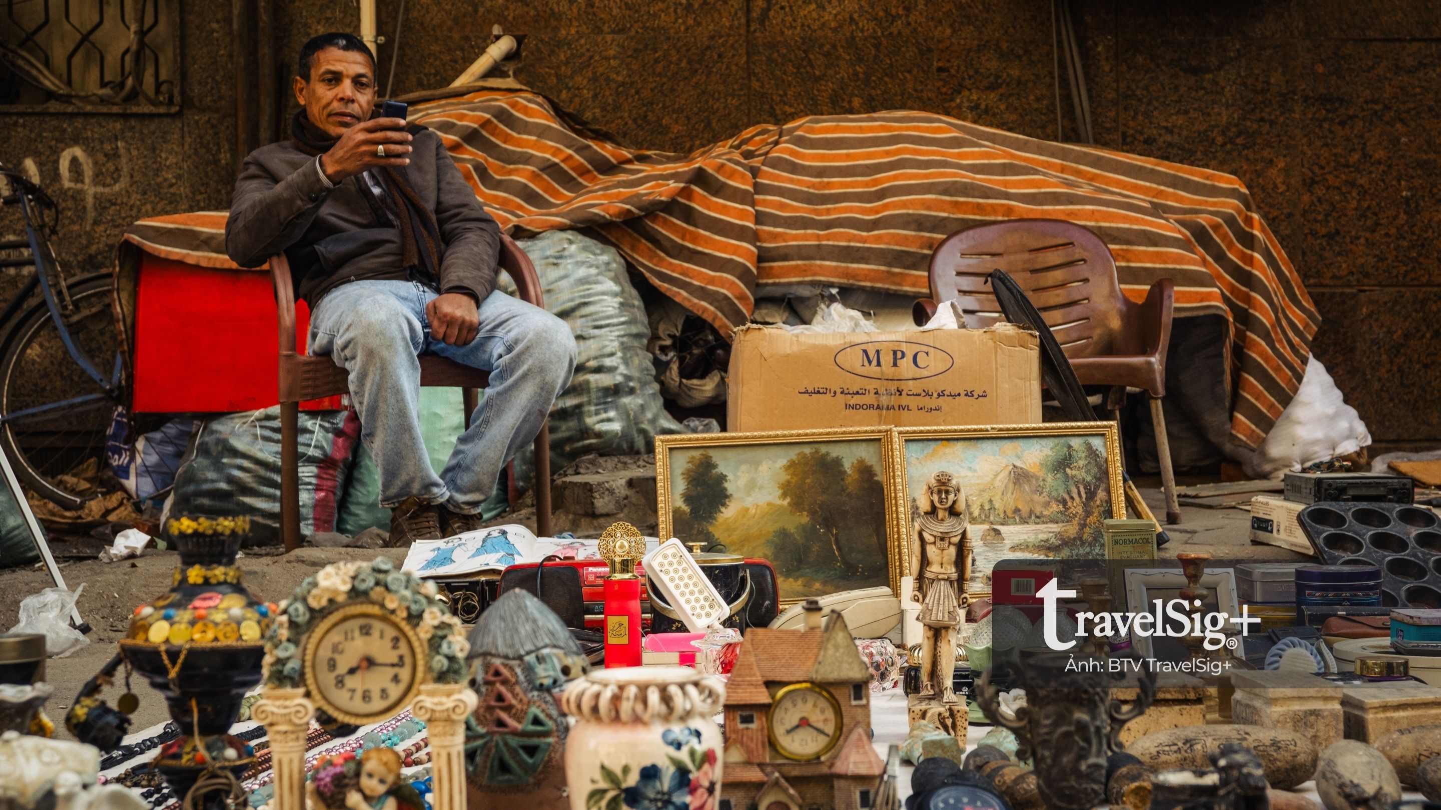 Cairo và vẻ đẹp cần lao của những khu chợ không ngủ