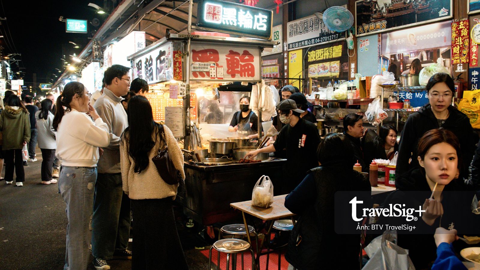 Chợ đêm Phùng Giáp – nơi nhịp sống Đài Trung được kể bằng ánh sáng, mùi vị và chuyển động