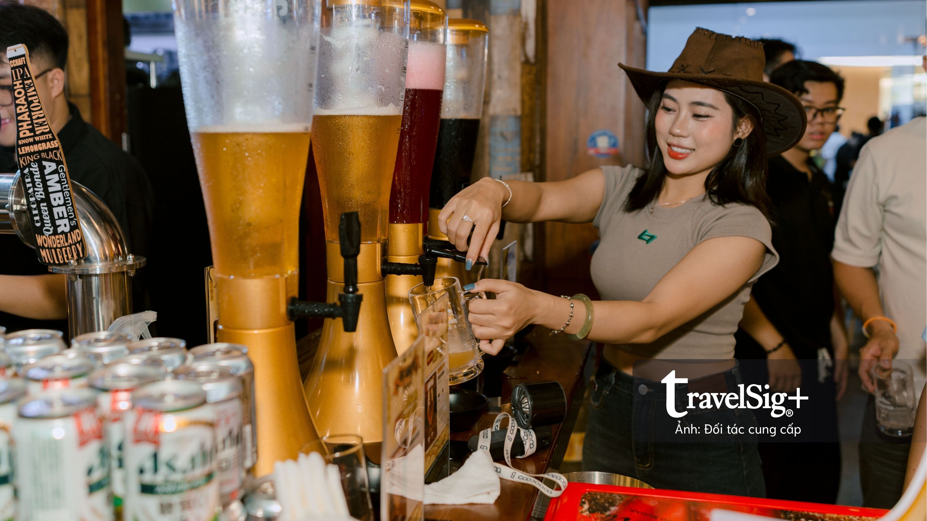 craft-beer-fest-mua-4-fast-tai-fast-loc-thu-hut-hon-200-luot-khach4.jpg