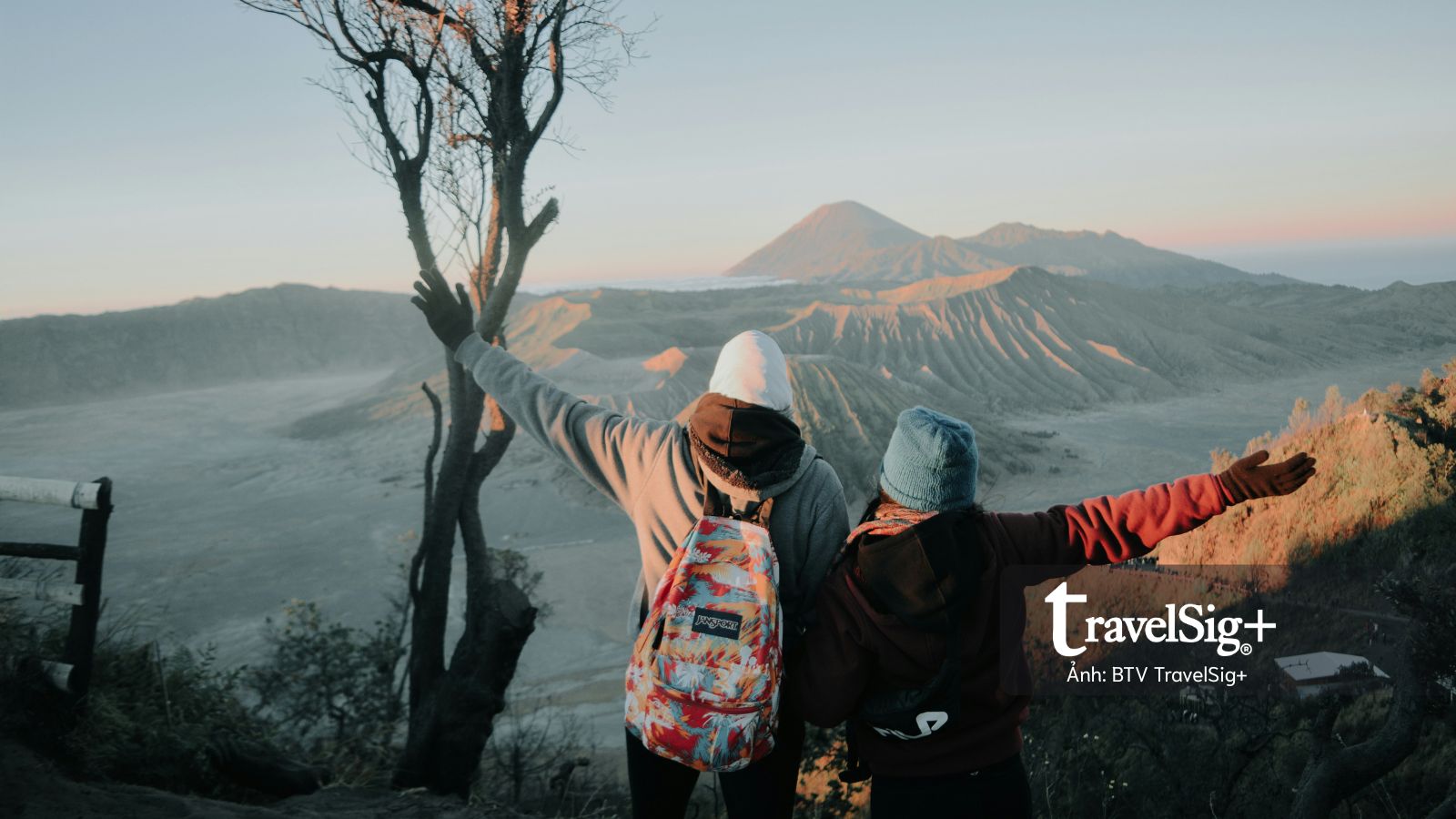 Đến Bromo đón bình minh trên miệng núi lửa ở Đông Java