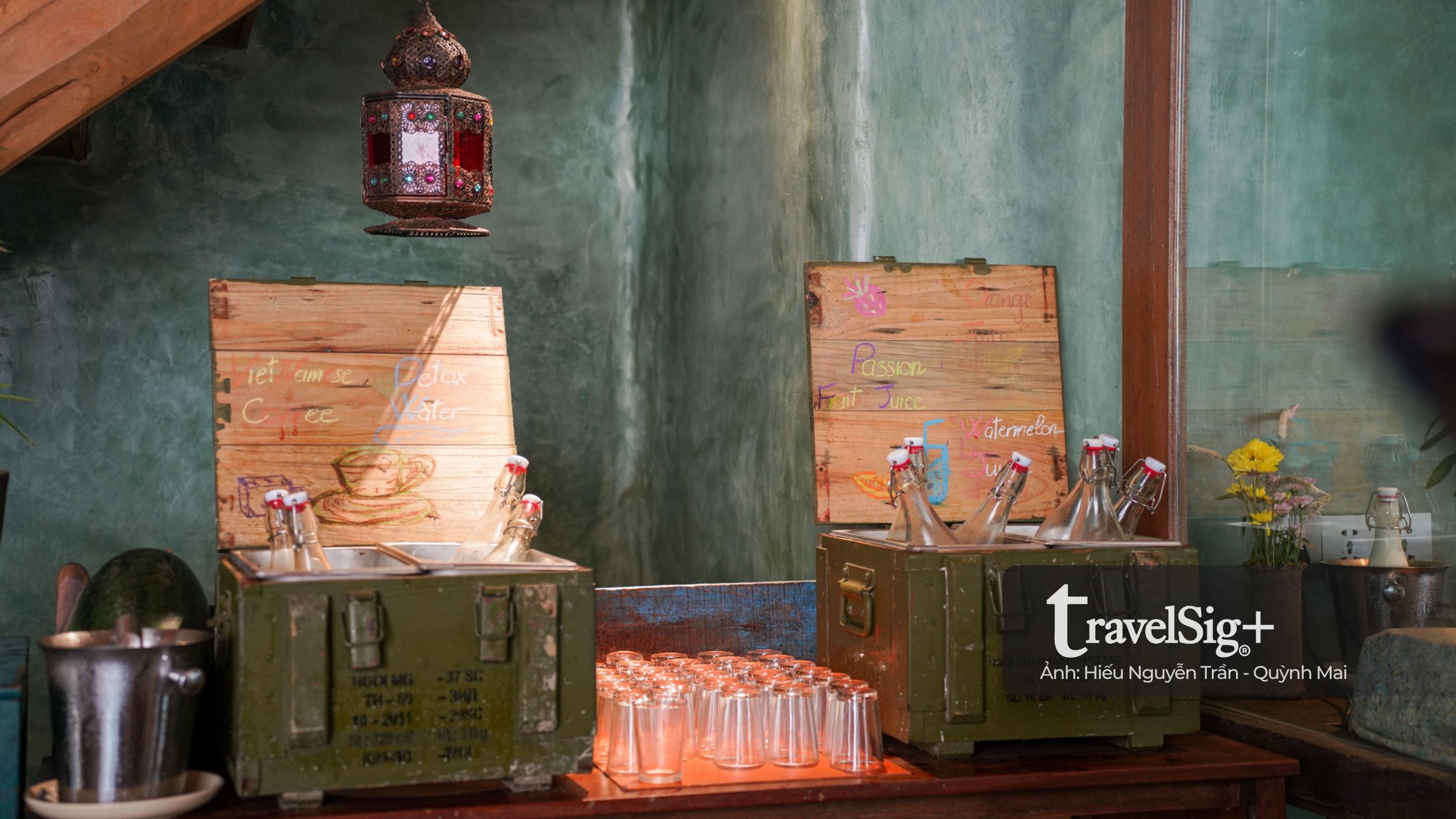 Đến Hội An, ở trong gam màu trầm của RÊU Boutique