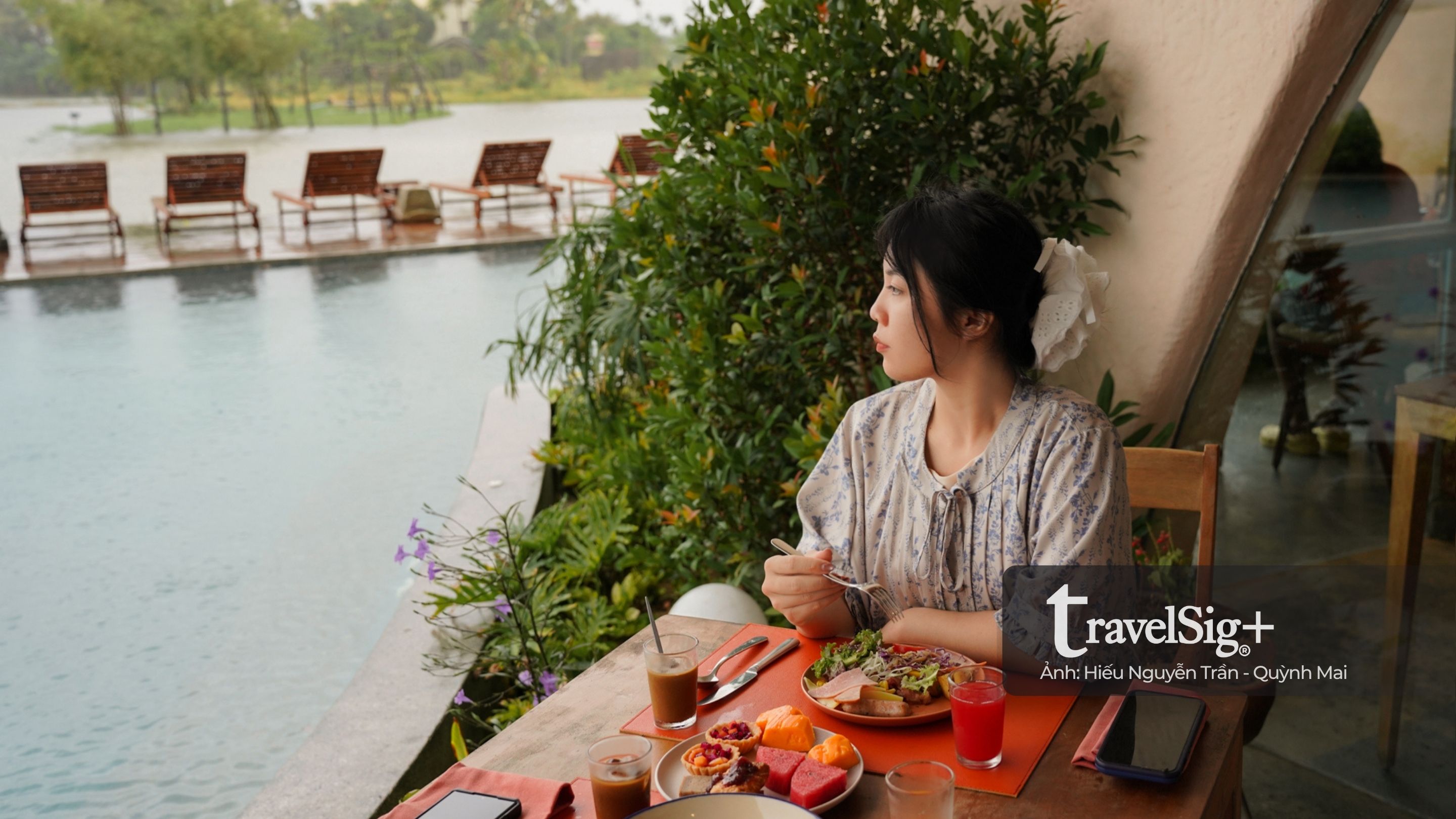 Đến Hội An, ở trong gam màu trầm của RÊU Boutique