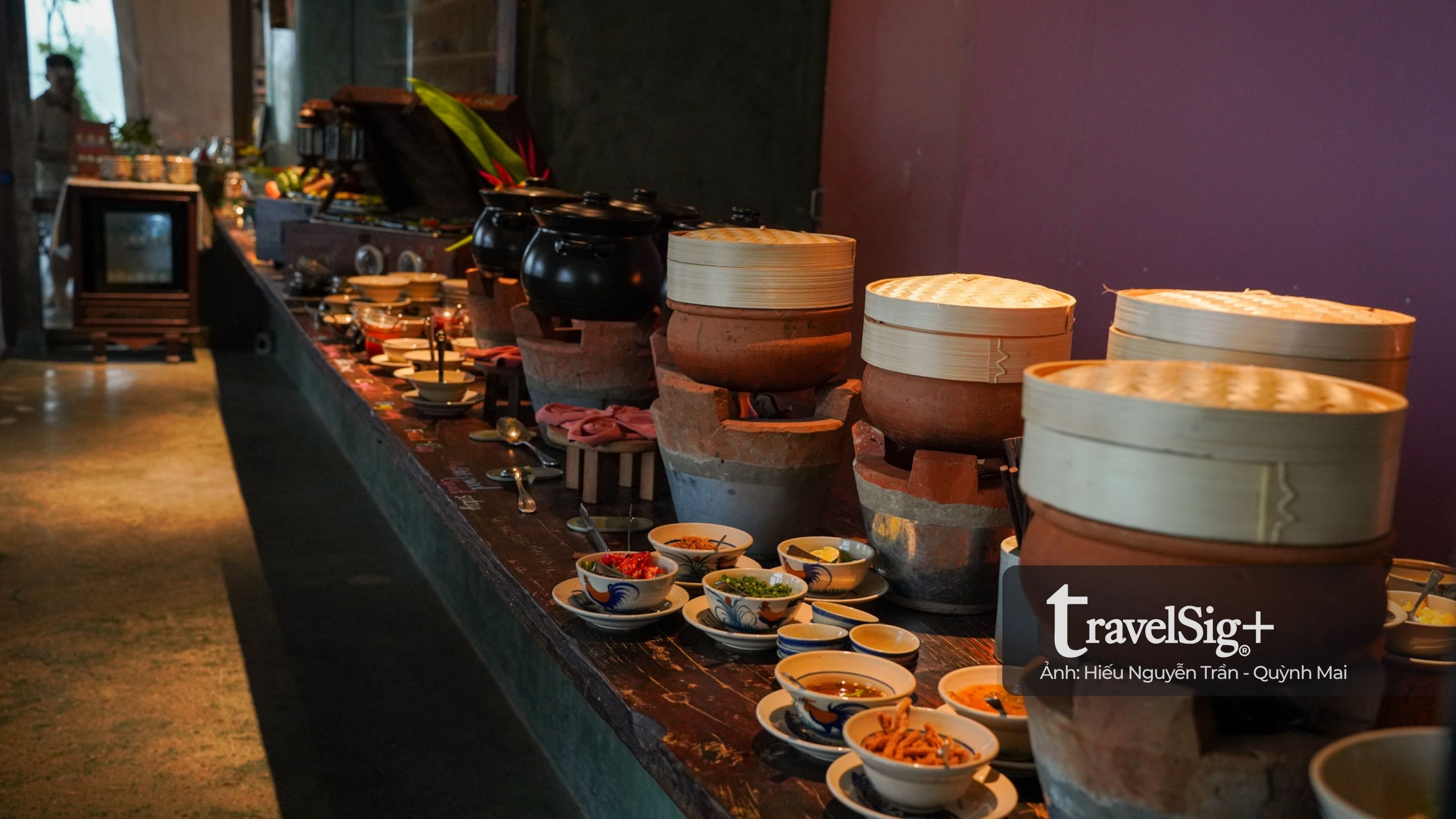 Đến Hội An, ở trong gam màu trầm của RÊU Boutique