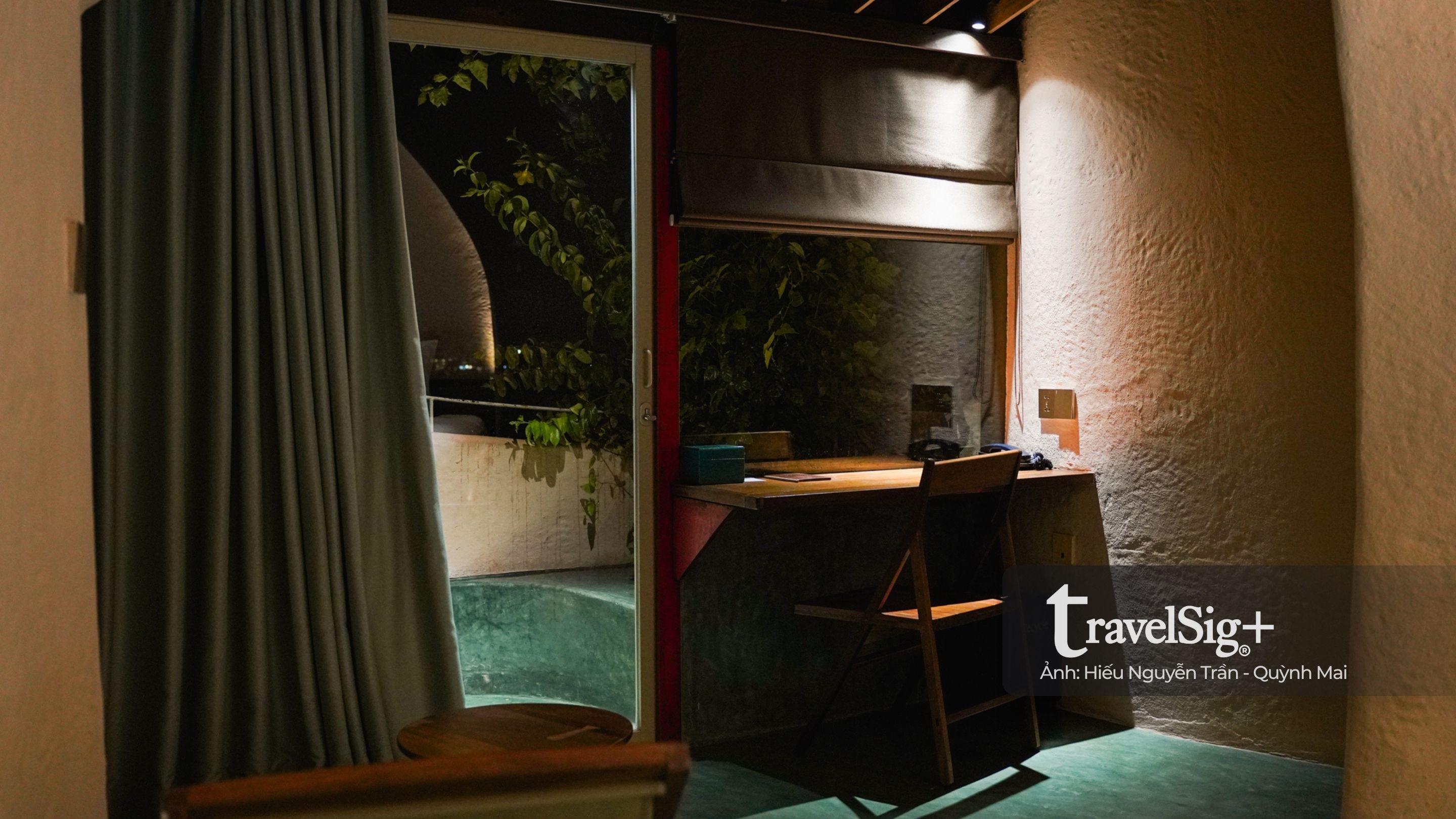 Đến Hội An, ở trong gam màu trầm của RÊU Boutique