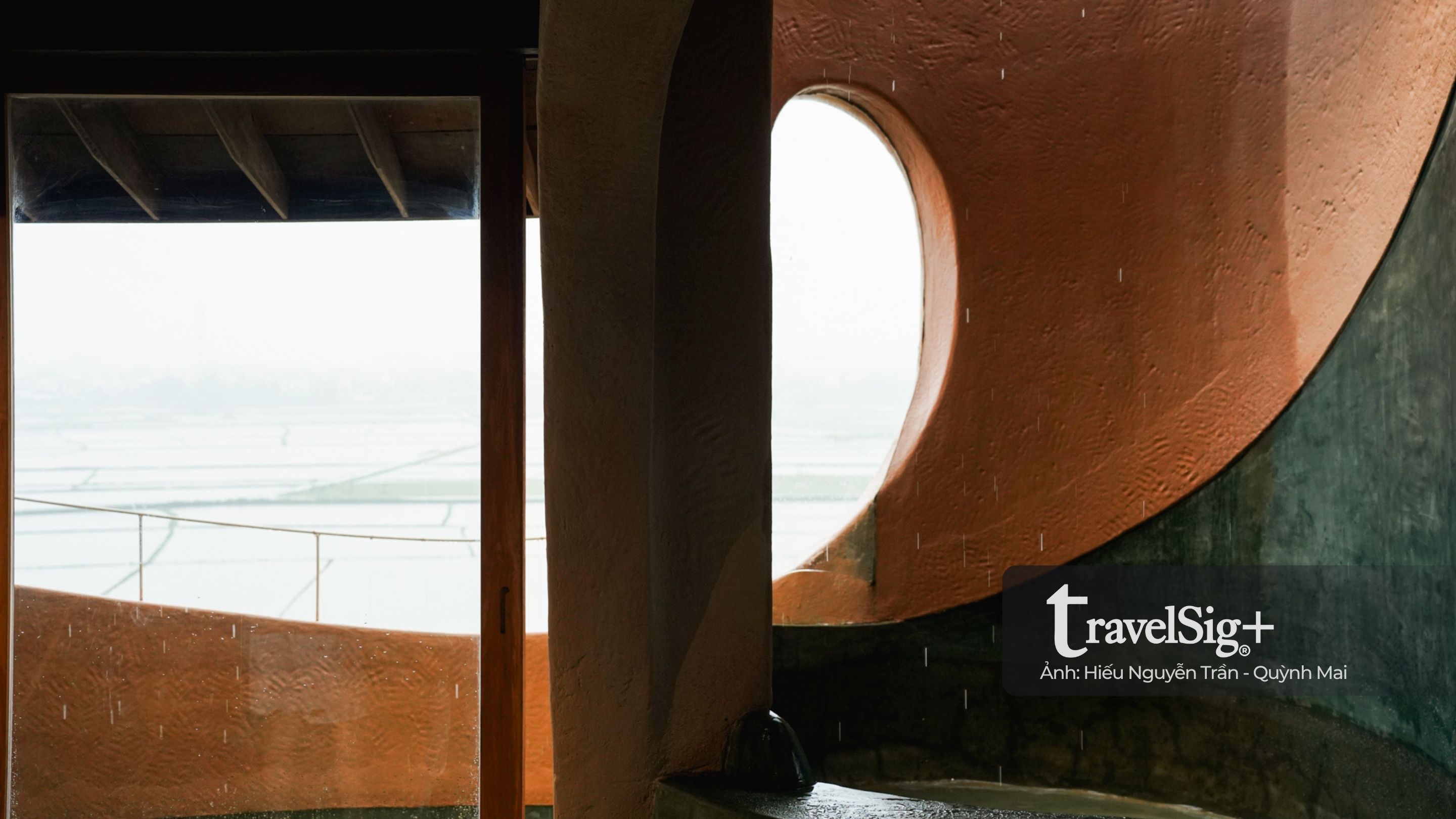 Đến Hội An, ở trong gam màu trầm của RÊU Boutique