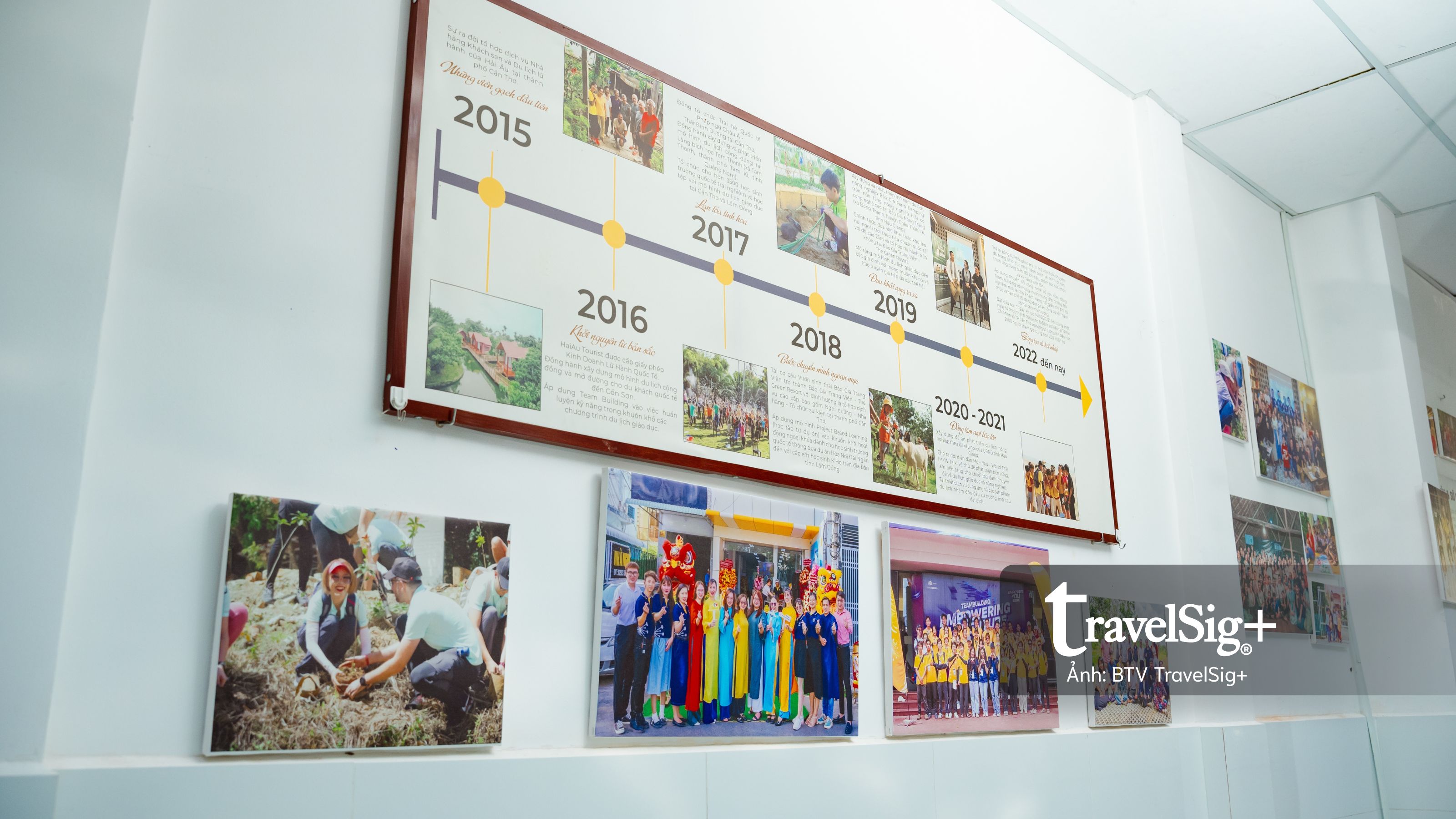 Tri thức dân gian, nhịp sống bản địa và sinh kế truyền thống được giữ nguyên tính tự nhiên, tránh trình diễn hay chiếm dụng. Người tham gia không “xem” cộng đồng, mà sống cùng cộng đồng, dù chỉ trong một khoảng thời gian ngắn.