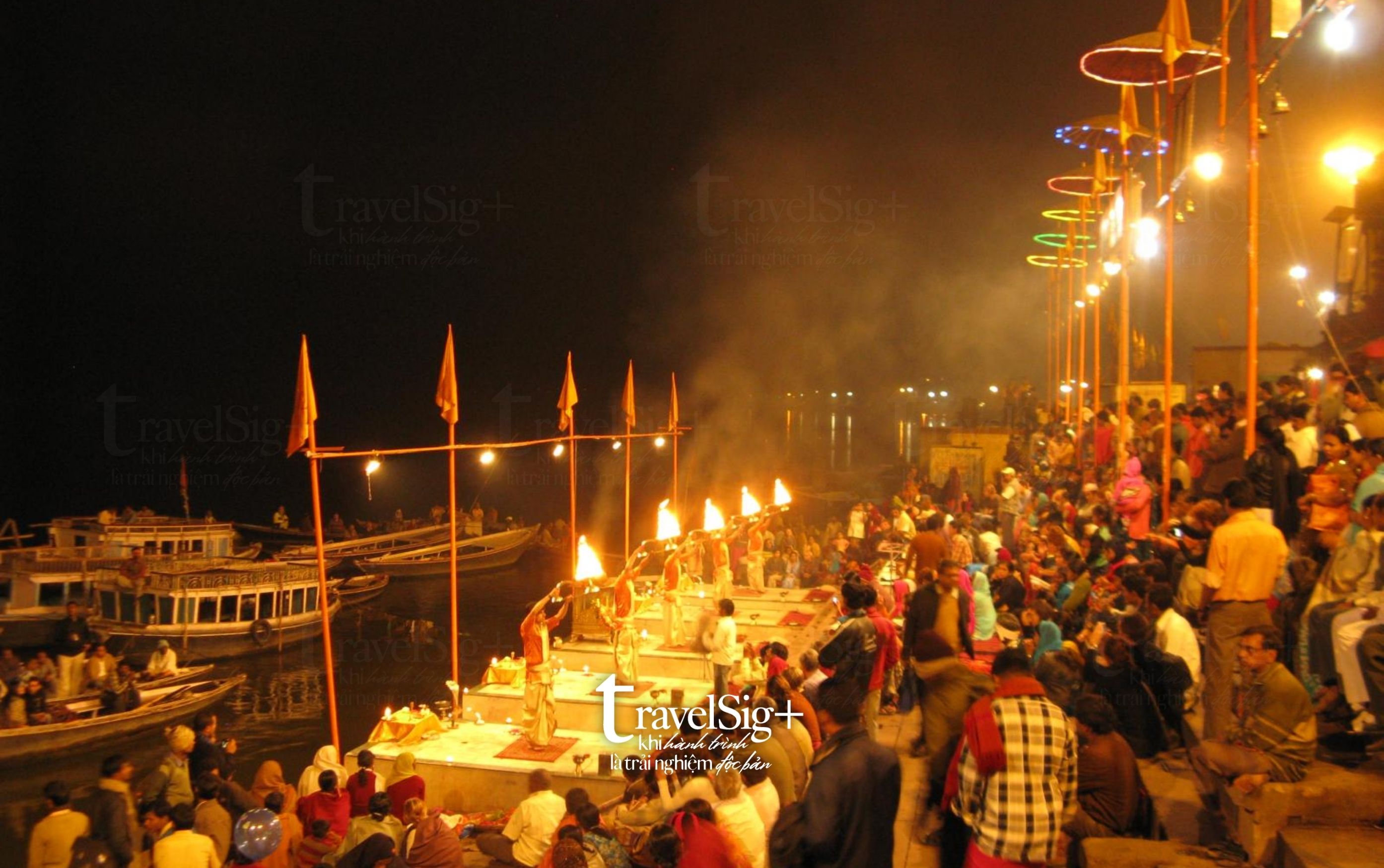 Ganga Aarti, nghi lễ thiêng liêng bên bờ sông Hằng