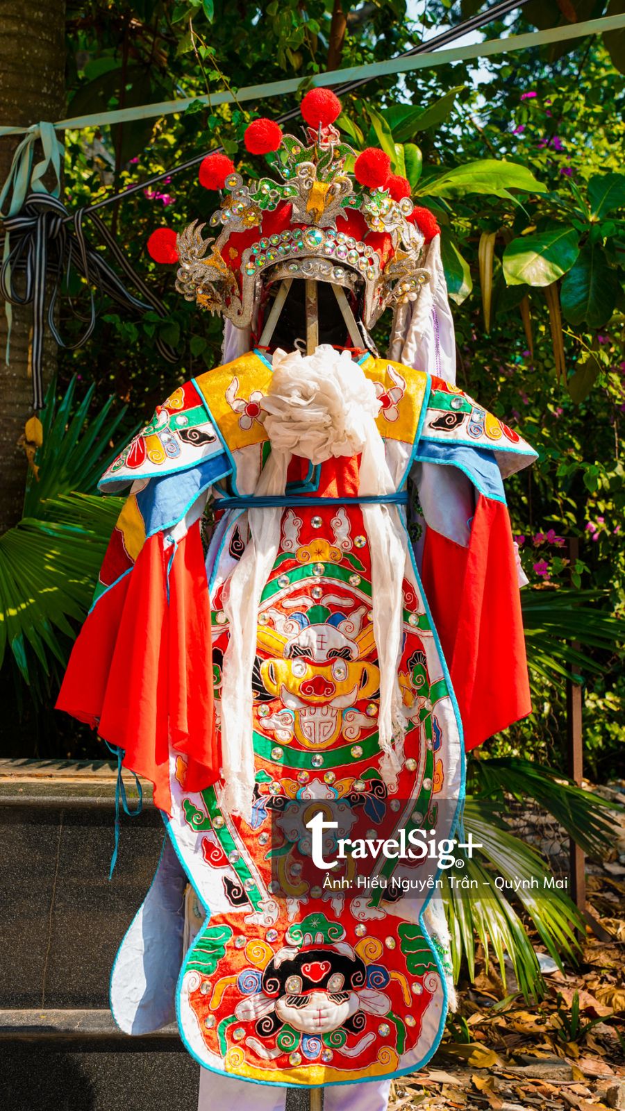 Hát bội giữa lòng di tích lịch sử