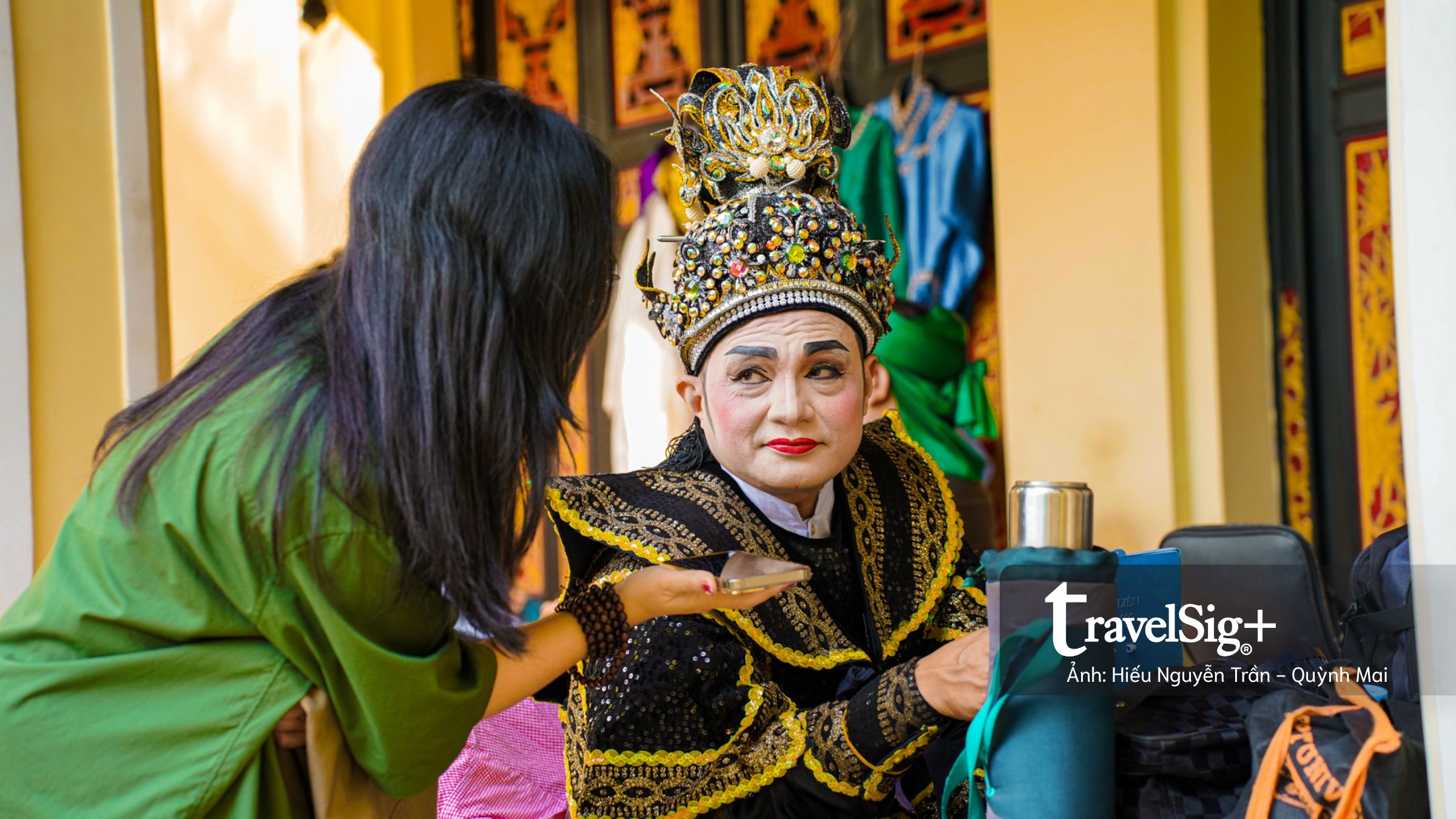 Hát bội giữa lòng di tích lịch sử