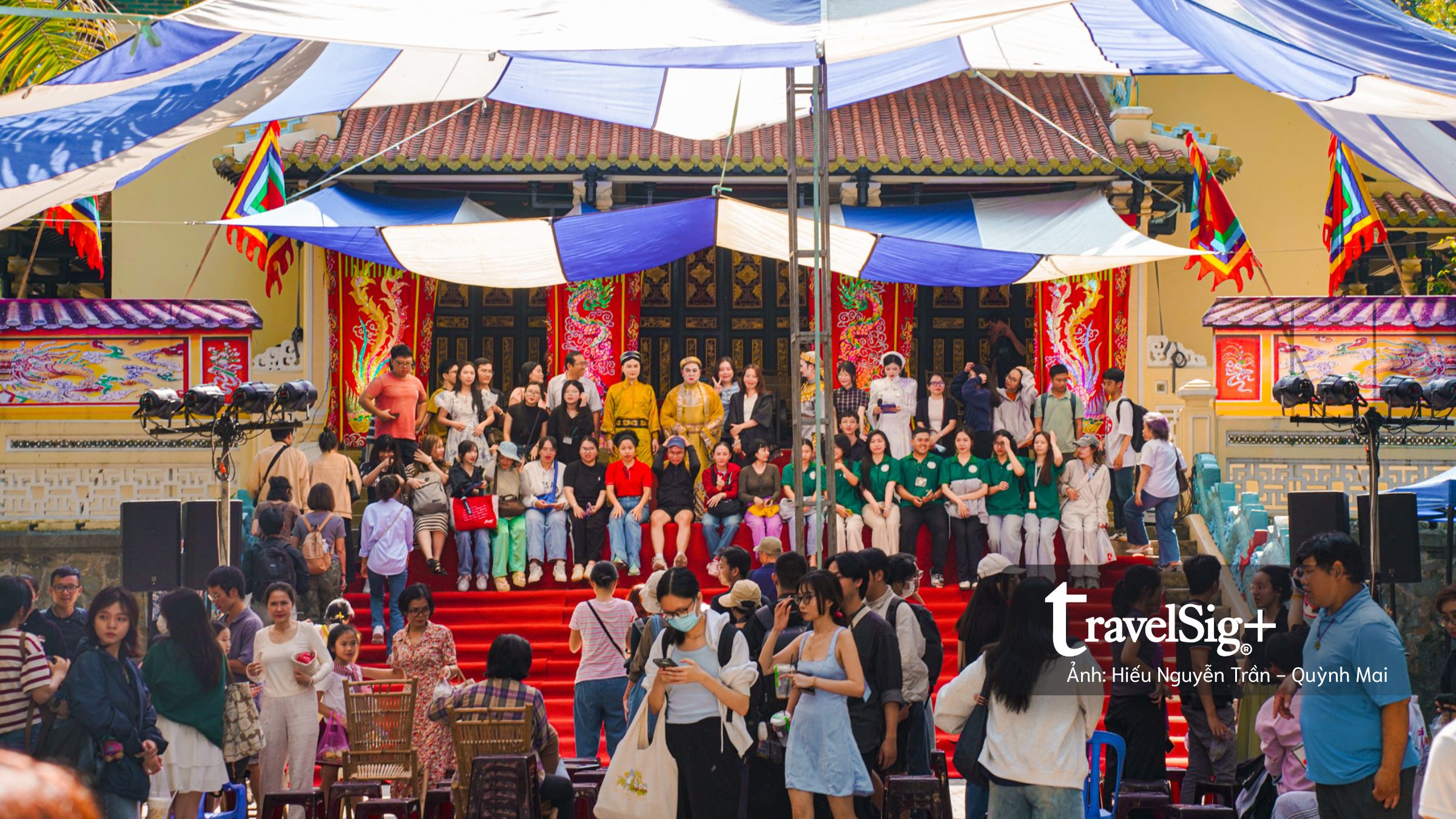 Hát bội giữa lòng di tích lịch sử