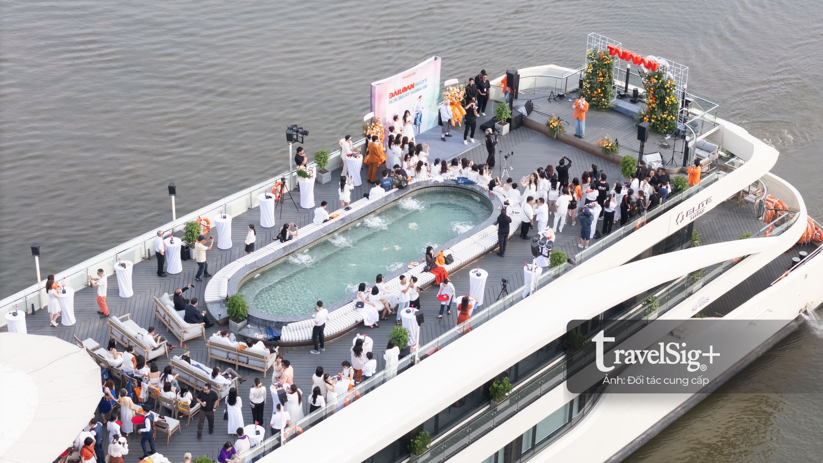 ISAAC được bổ nhiệm làm Đại sứ Du lịch Đài Loan