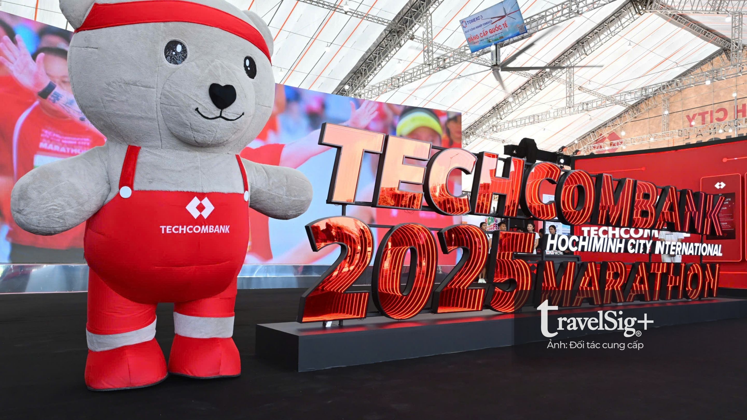 Năm nay, giải lần đầu ra mắt Giải Phá Kỷ lục Marathon Việt Nam (tài trợ bởi Techcom Life) với mức thưởng cao, khuyến khích VĐV nội chinh phục đỉnh cao mới.