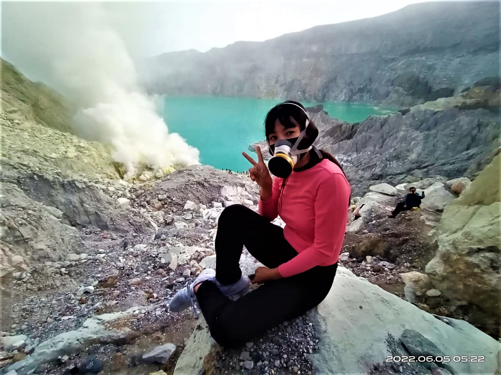 Khám phá Kawah Ijen, miệng hồ axit lớn nhất thế giới và hiện tượng 'lửa xanh' huyền bí