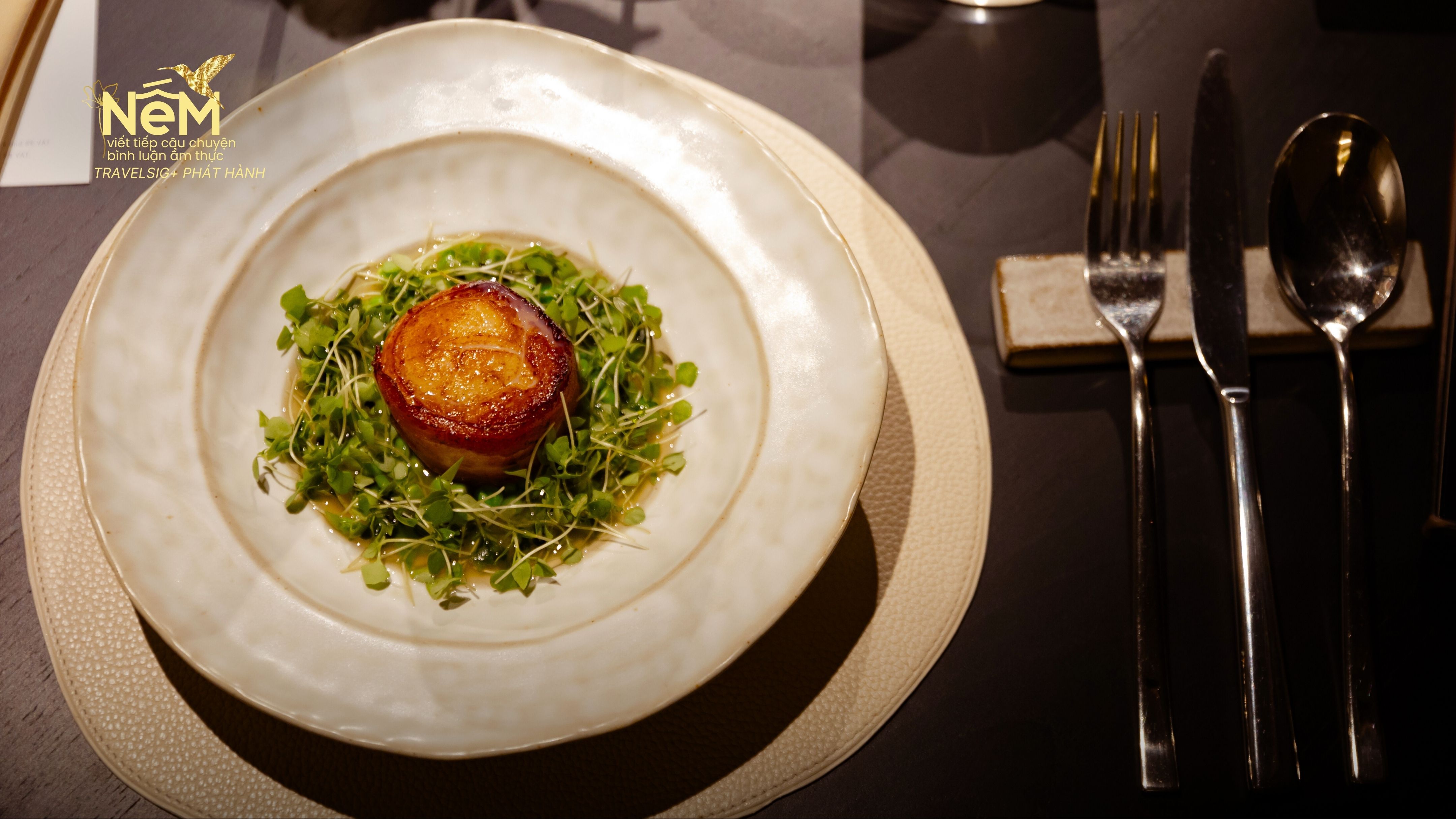 Khi ngọn lửa kể chuyện mùa và giấc mơ mây chạm đất