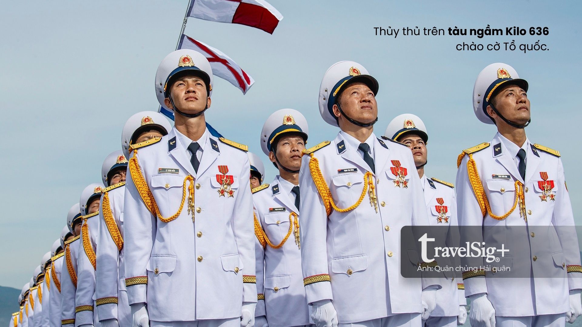 Lần đầu Việt Nam diễu binh trên biển