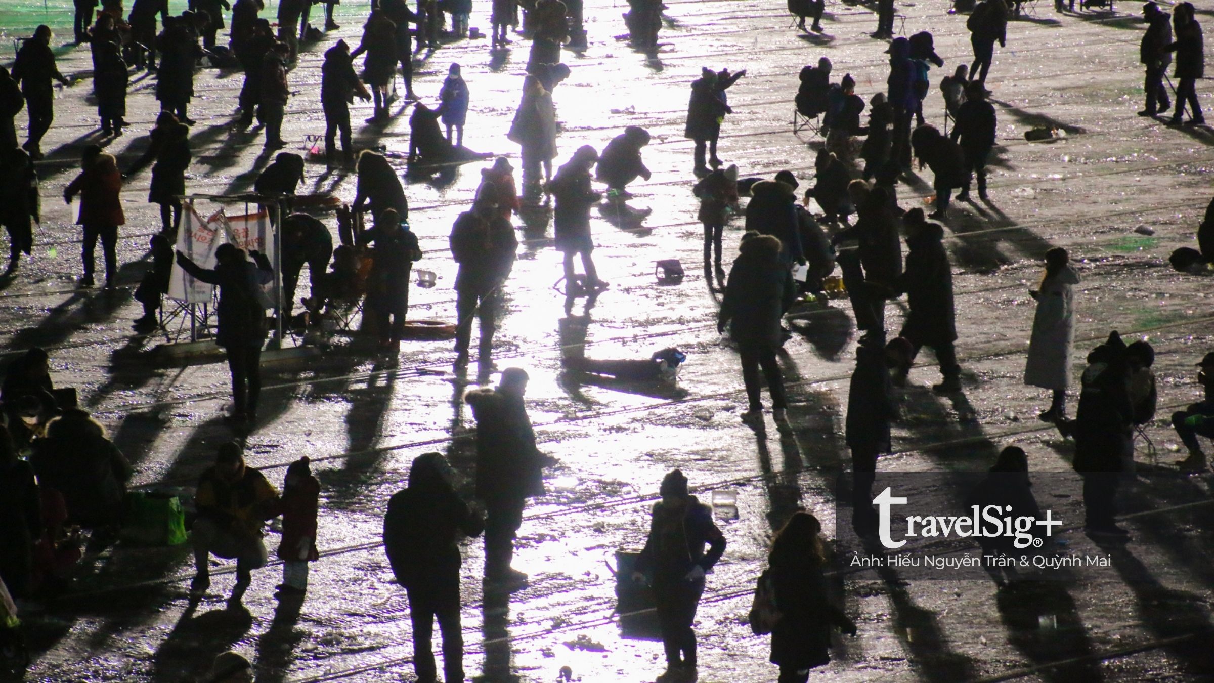 Lễ hội Hwacheon Sancheoneo sống động trên sông băng