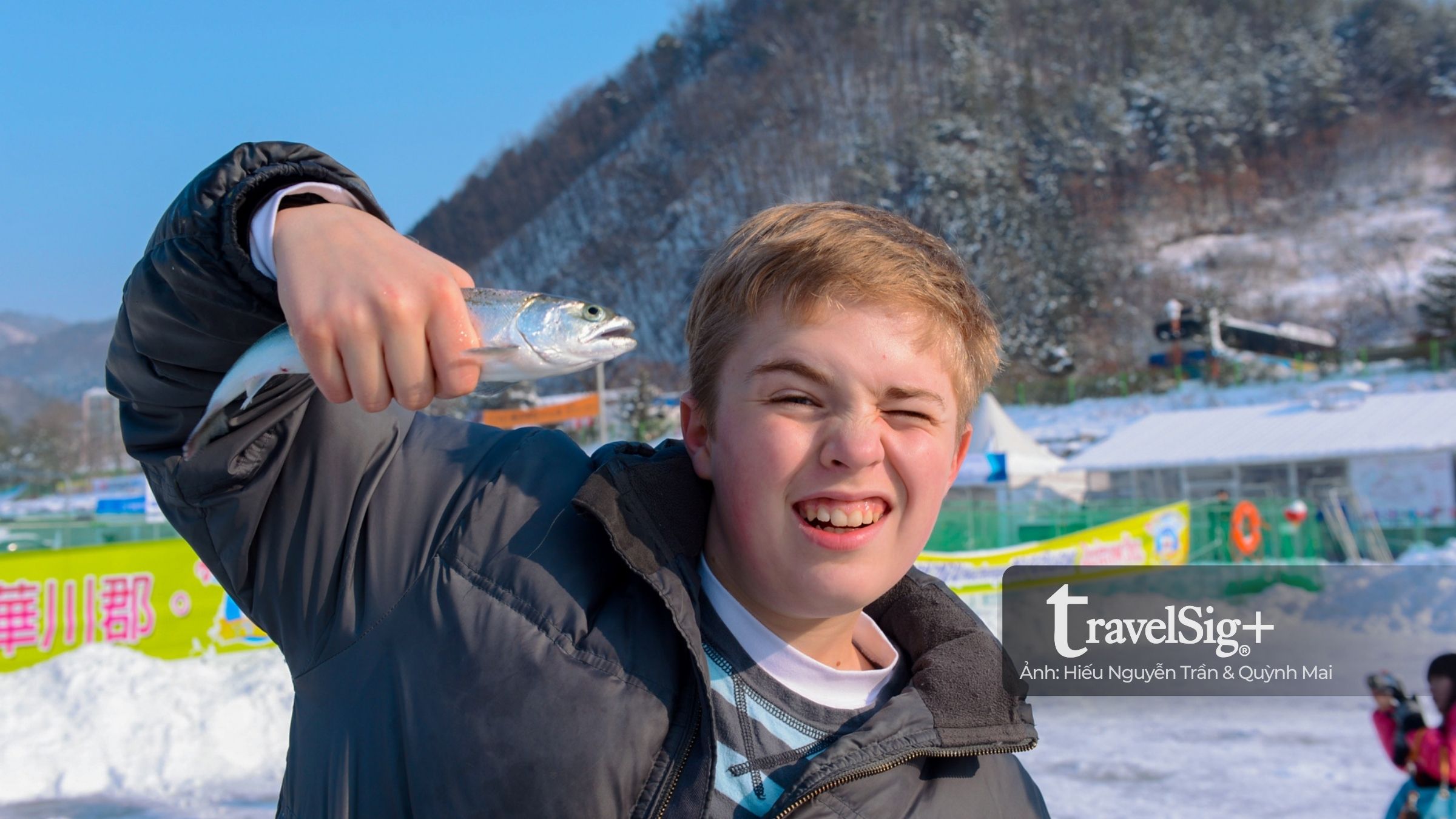 Lễ hội Hwacheon Sancheoneo sống động trên sông băng