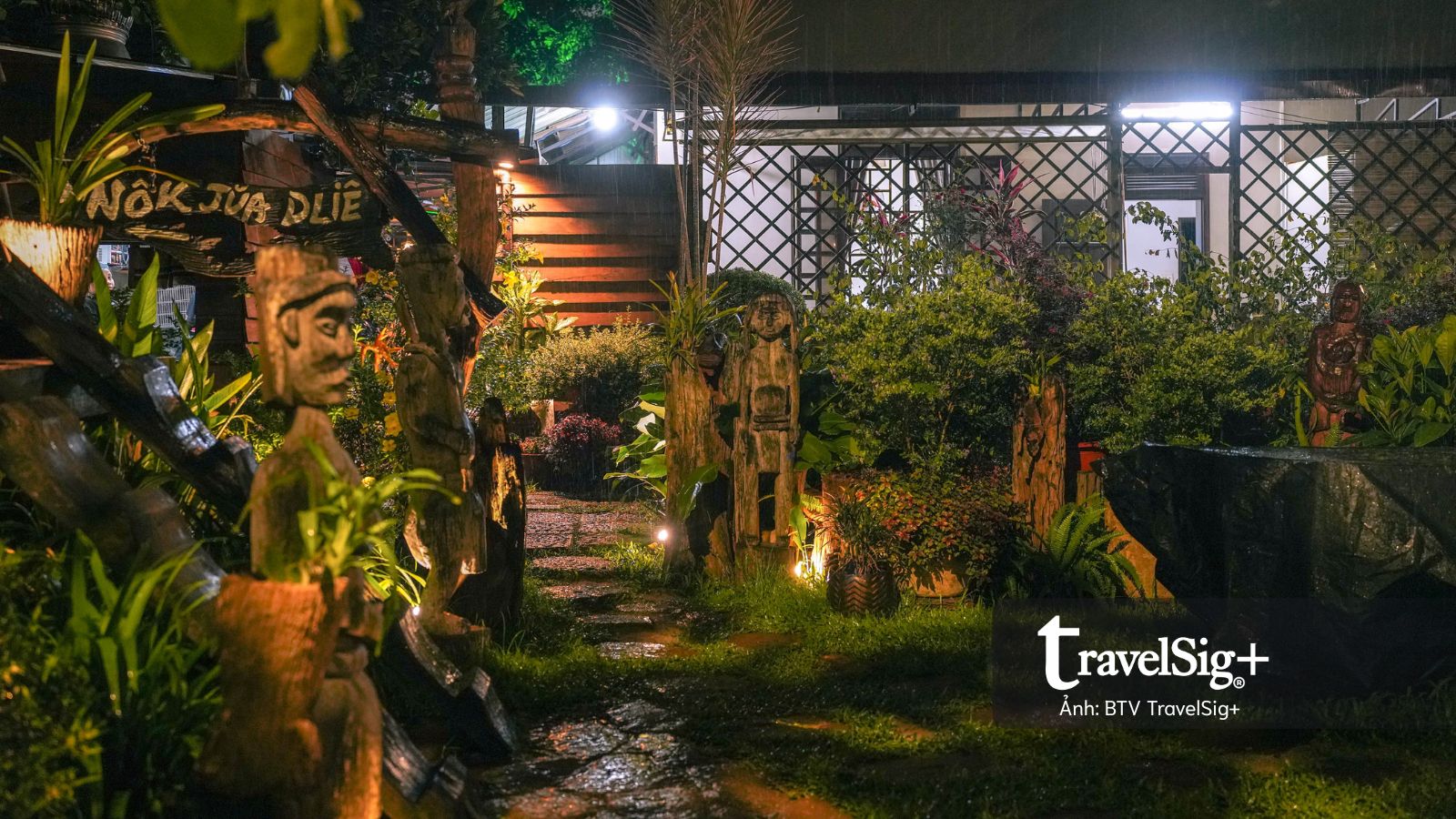 Nghe chuyện Ê Đê qua mâm cơm đại ngàn