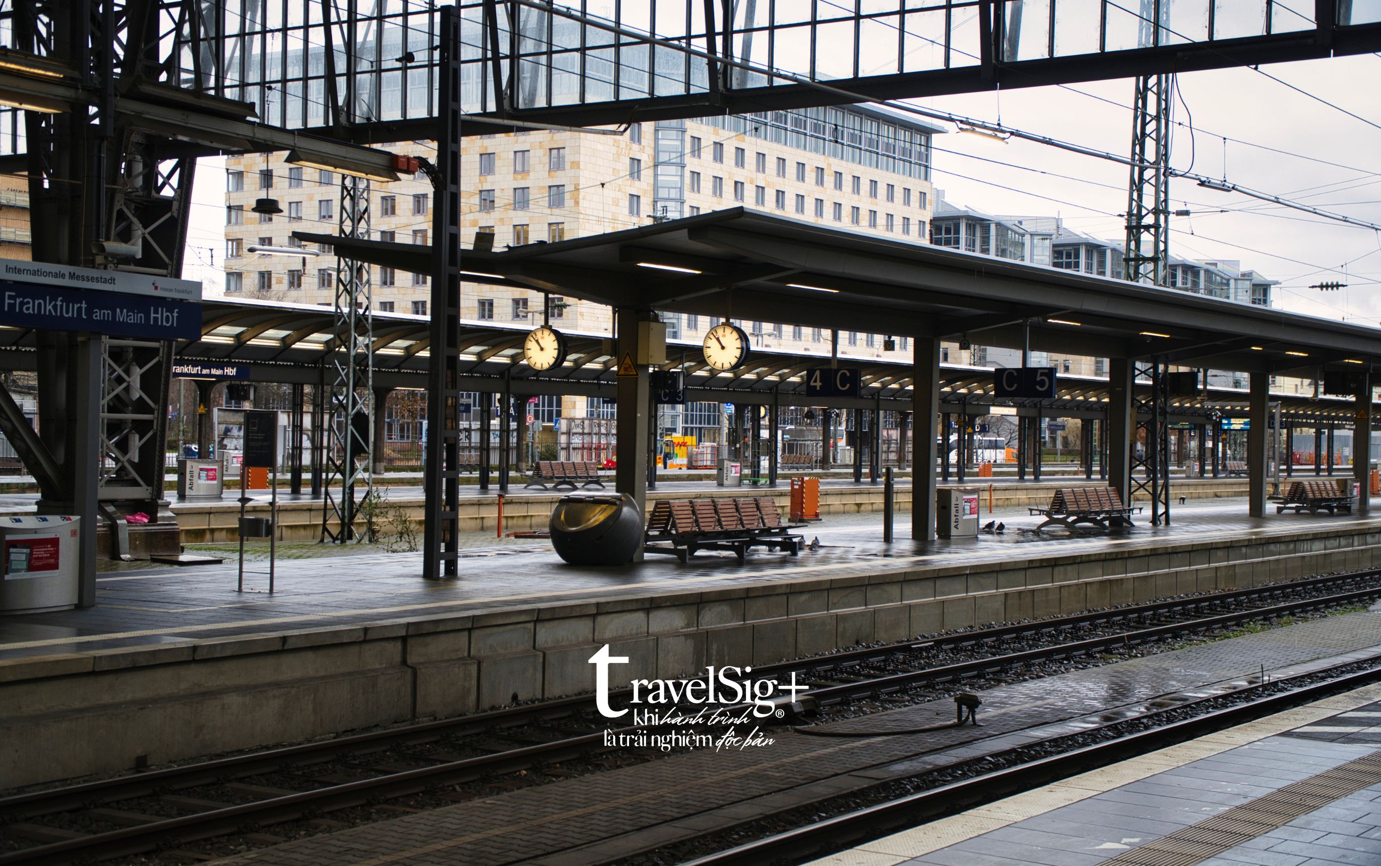 Nhà ga Frankfurt - Cánh cửa sắt hoa lệ giữa lòng châu Âu
