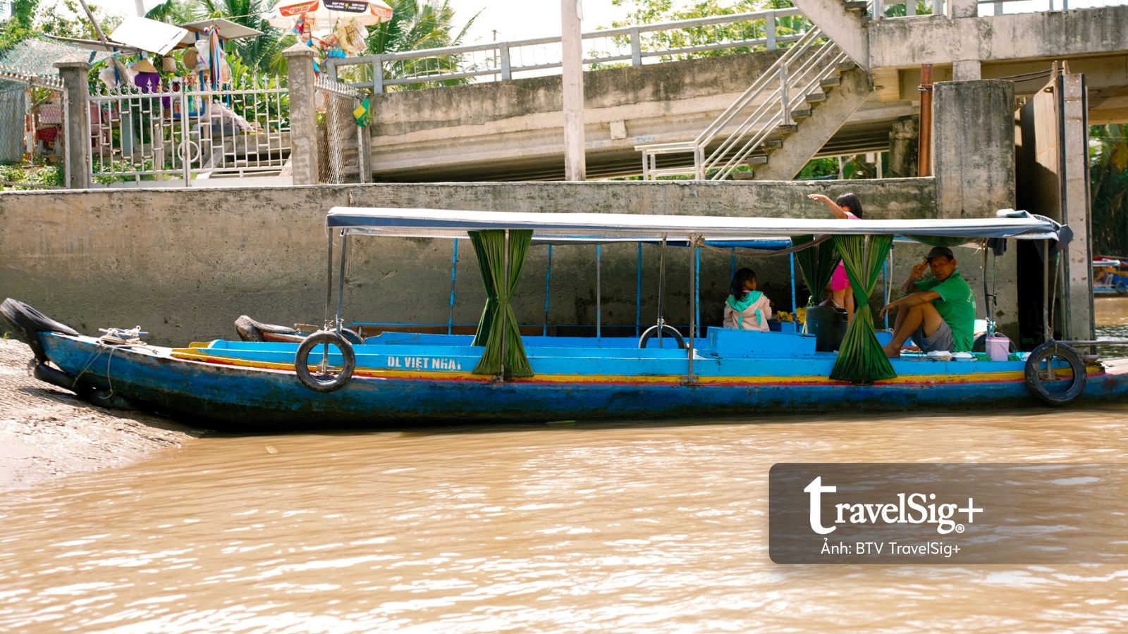 Nơi những dòng sông bồi đắp khu vườn và cây dừa nối dài sự sống