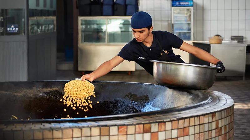 Plov của Uzbekistan: Món cơm đầy quyến rũ và sức mạnh sinh lực