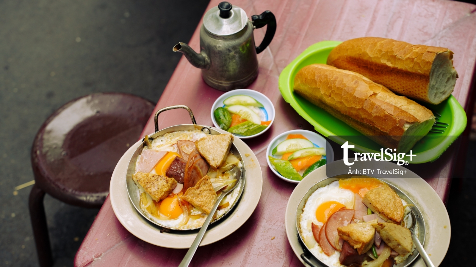 Quán bánh mì chảo đầu tiên Sài Gòn đỏ lửa suốt hơn 60 năm