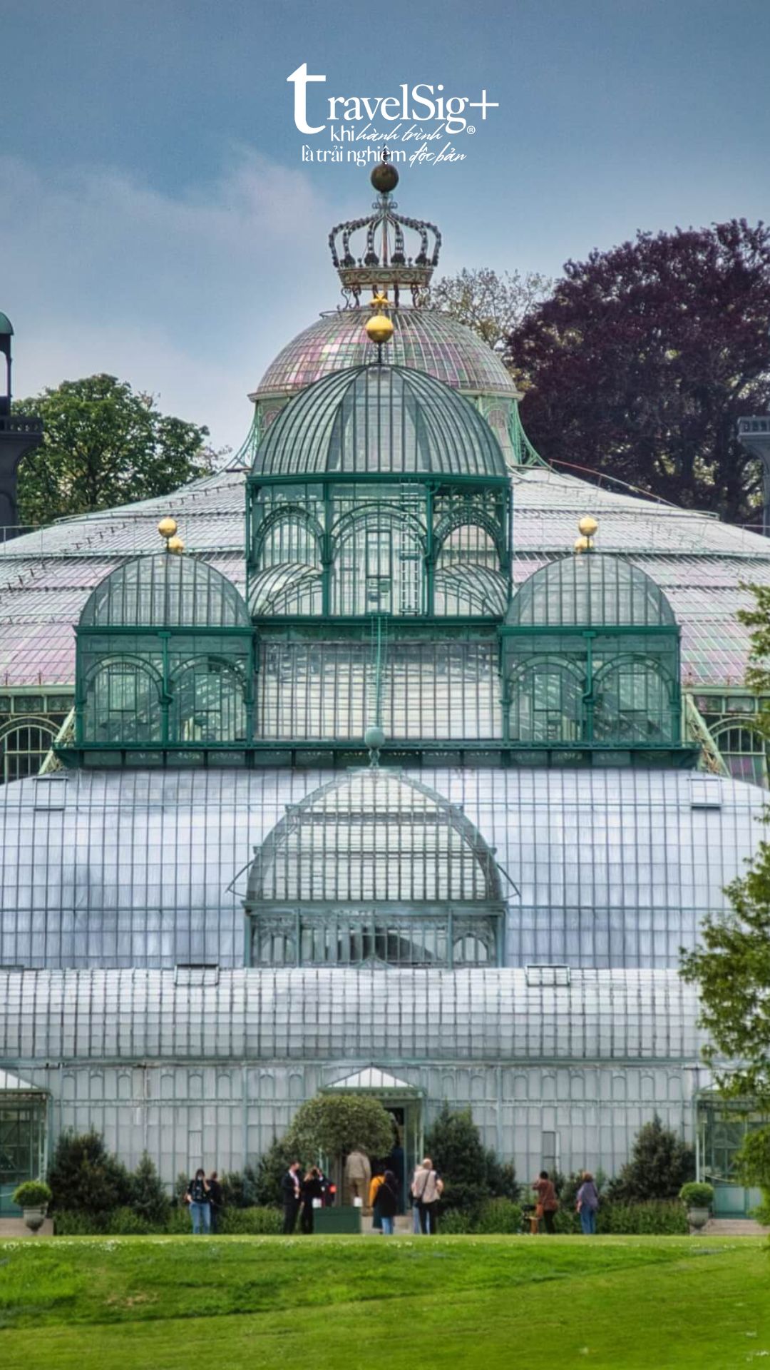 Royal Greenhouses of Laeken - Thành phố kính giữa lòng Brussels