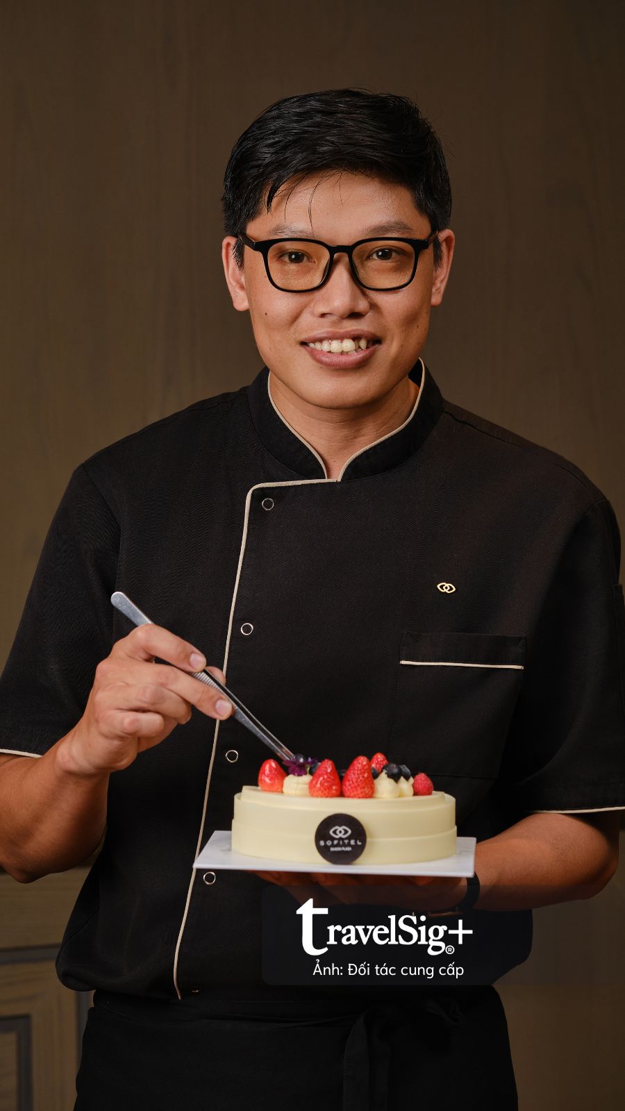Sofitel Saigon Plaza tái định vị Le Sucré: Chương mới của bánh Pháp đương đại tại Sài Gòn