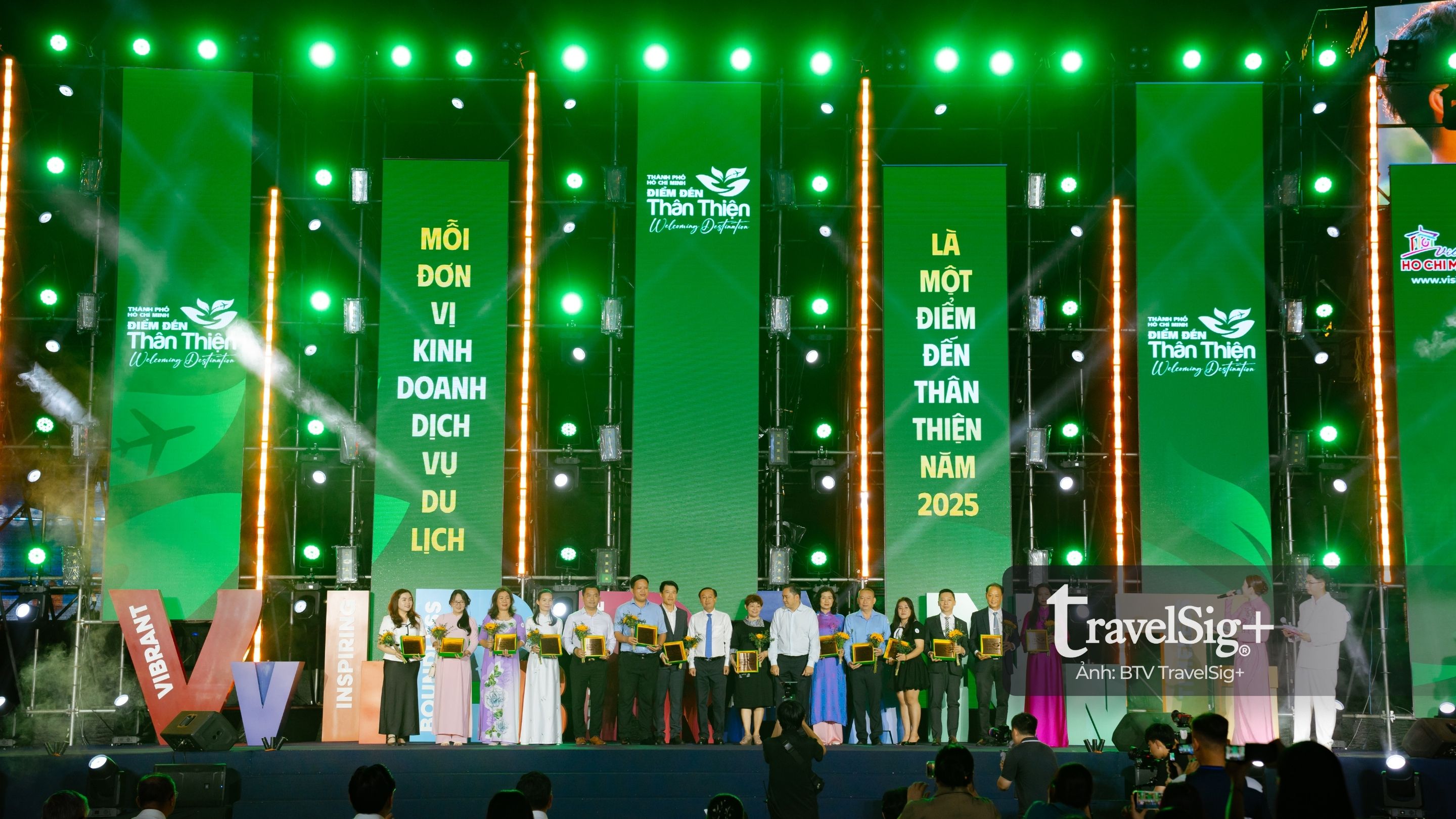 Thành phố tiếp tục triển khai chương trình “Mỗi đơn vị kinh doanh dịch vụ du lịch là một điểm đến thân thiện” năm 2025, nằm trong Đề án phát triển du lịch bền vững giai đoạn 2025–2030.