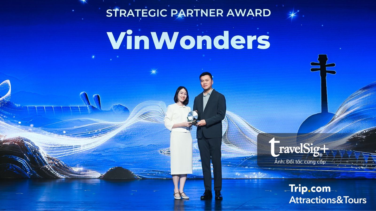 Trip.com Group bắt tay VinWonders, Sun World gia tăng sức hút du lịch Việt Nam