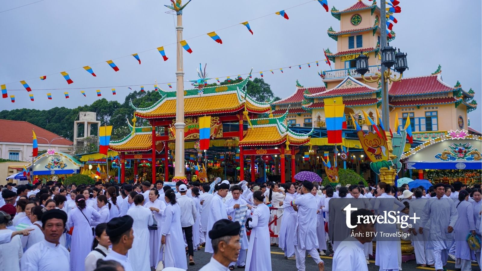 Trước Rằm tháng Tám, Tòa Thánh Tây Ninh đã vào mùa Hội Yến