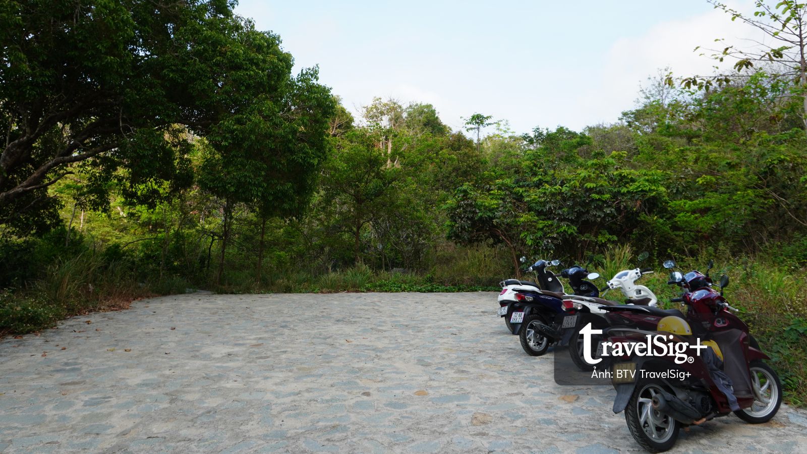 Từ dấu tích lao dịch đến cung đường trekking đẹp nhất Côn Đảo