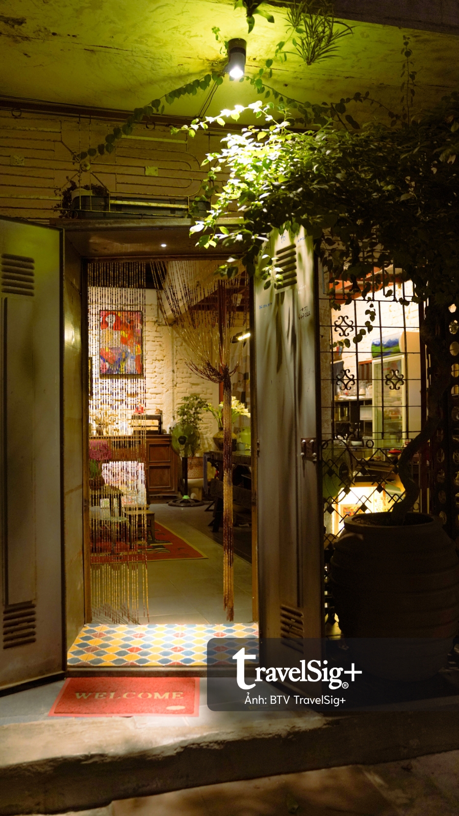 Từ những mảnh phế liệu, View Cafe kể một góc nhìn khác về Huế