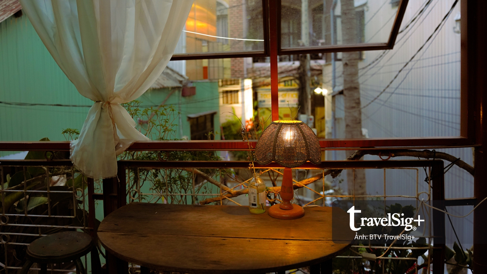 Từ những mảnh phế liệu, View Cafe kể một góc nhìn khác về Huế