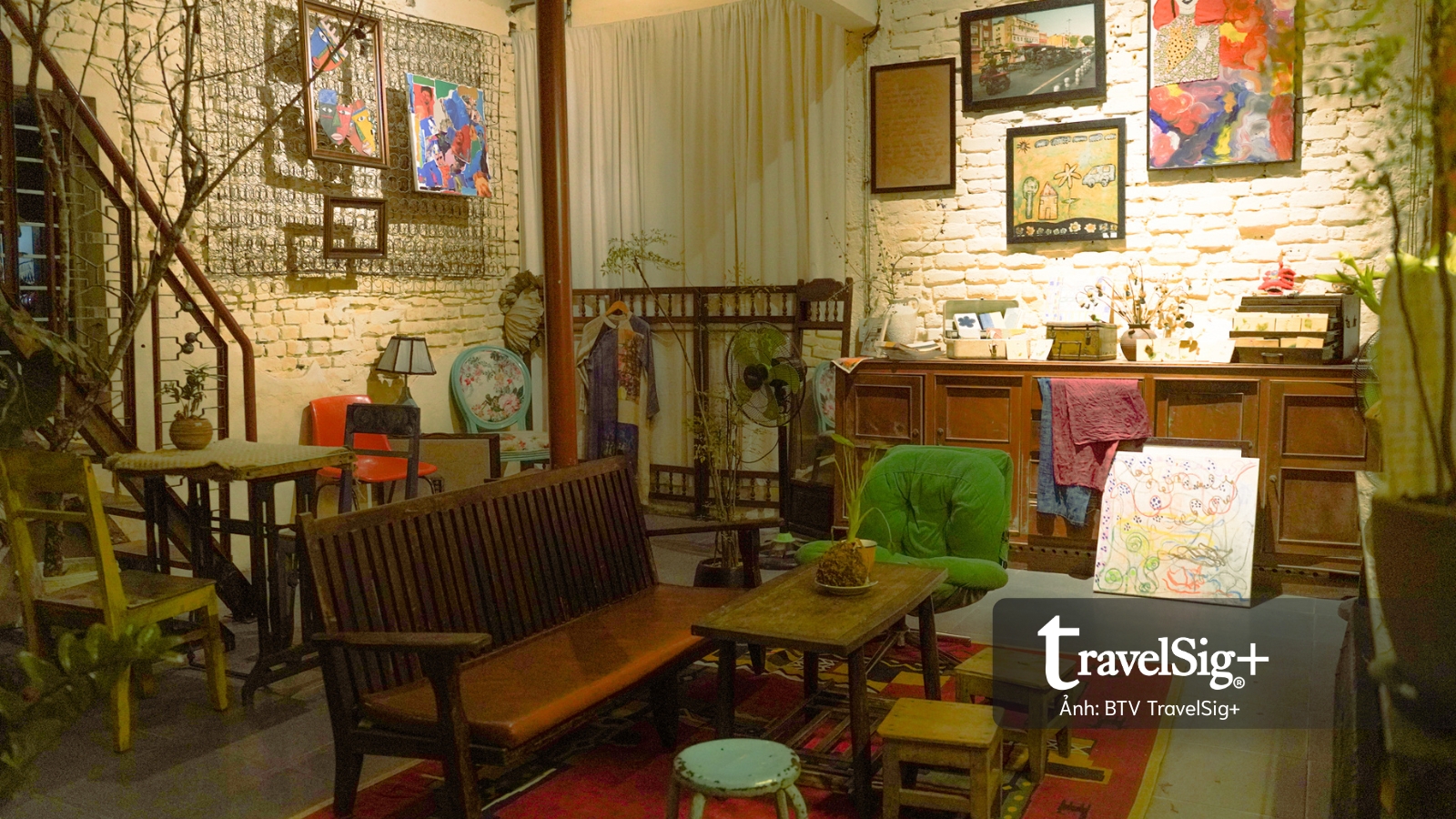 Từ những mảnh phế liệu, View Cafe kể một góc nhìn khác về Huế