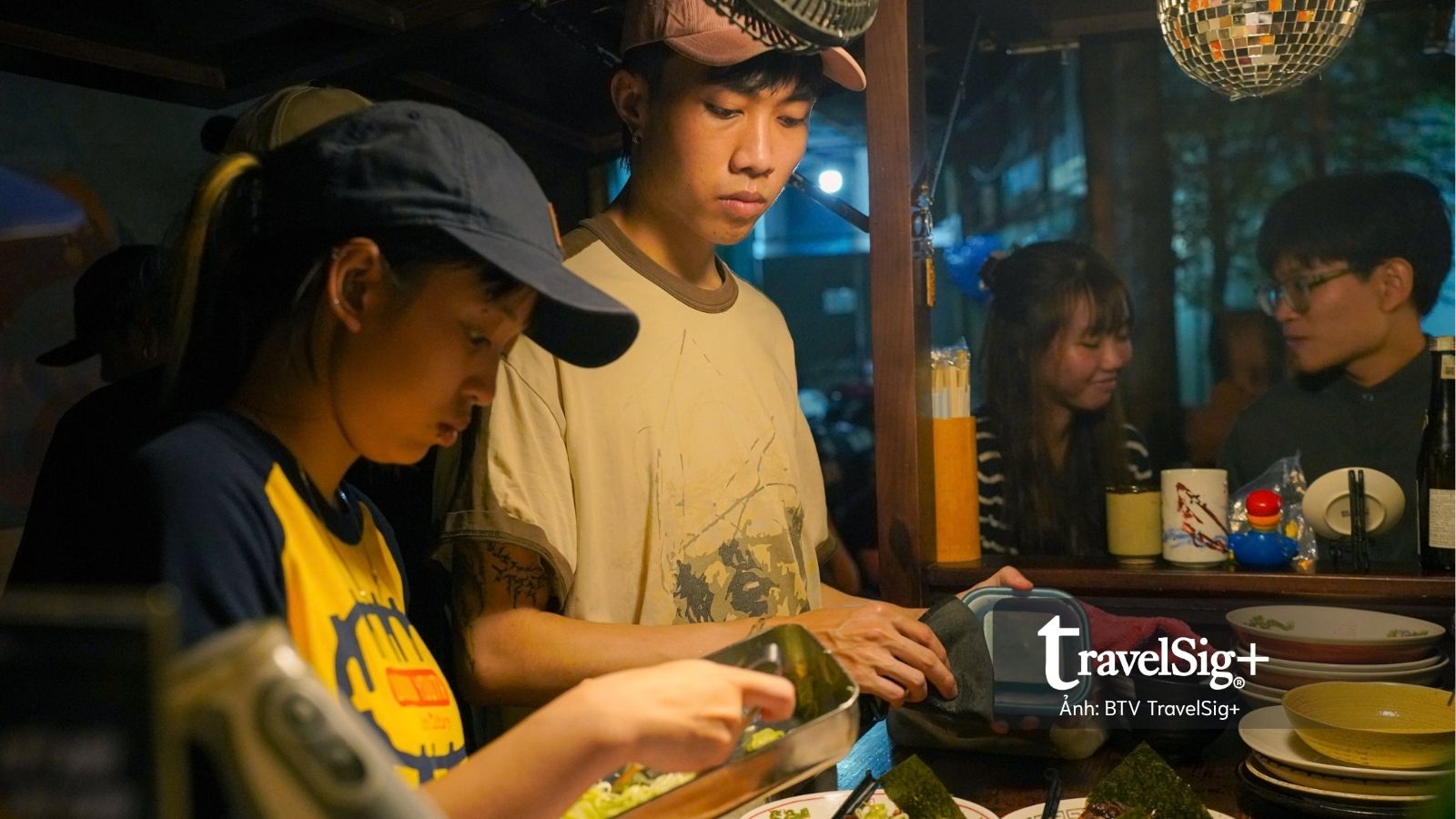 Từ Osaka đến Sài Gòn, câu chuyện về một xe ramen mang chất izakaya