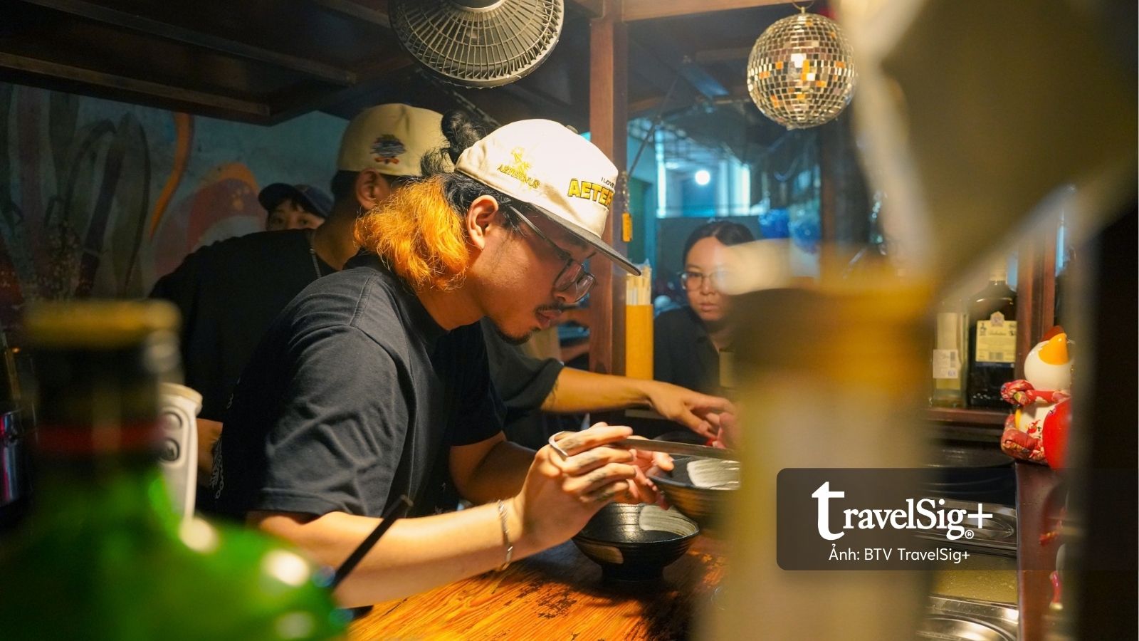 Từ Osaka đến Sài Gòn, câu chuyện về một xe ramen mang chất izakaya