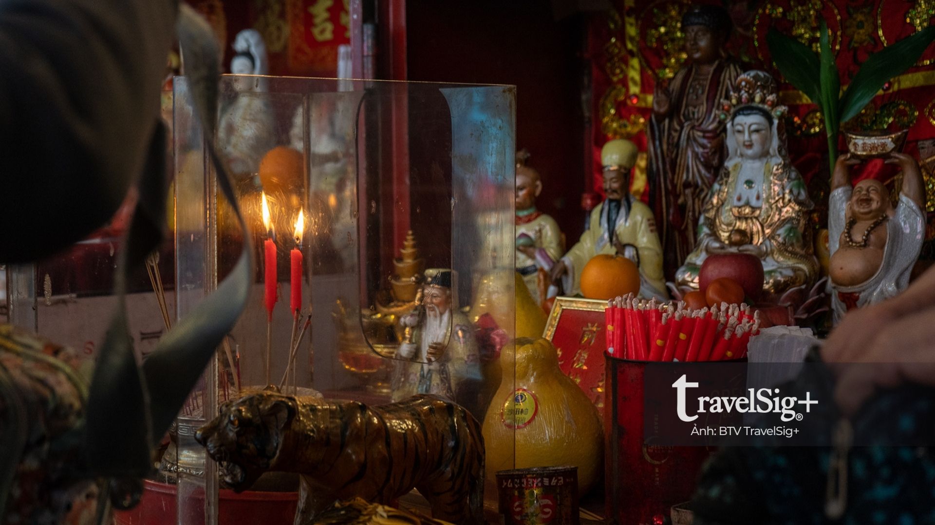Tục đánh tiểu nhân - Nghi thức dân gian kỳ lạ ở Hong Kong