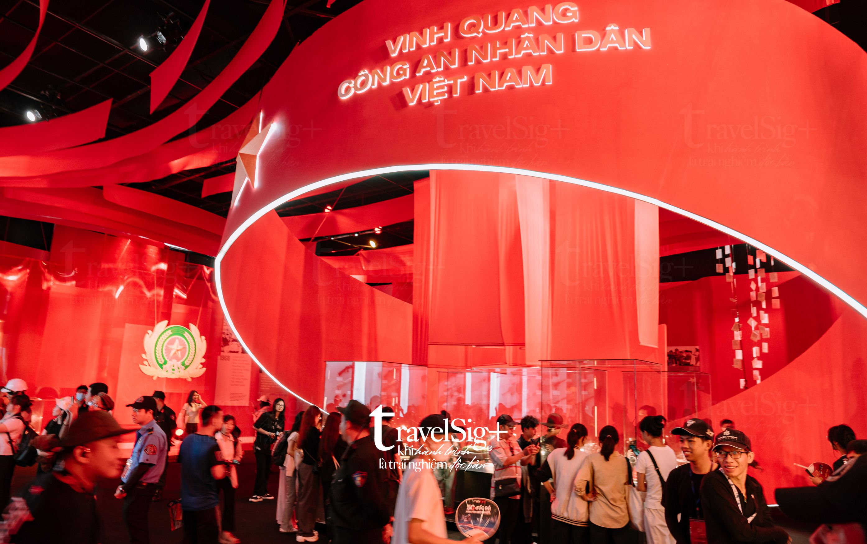 Vinh quang Công an nhân dân Việt Nam