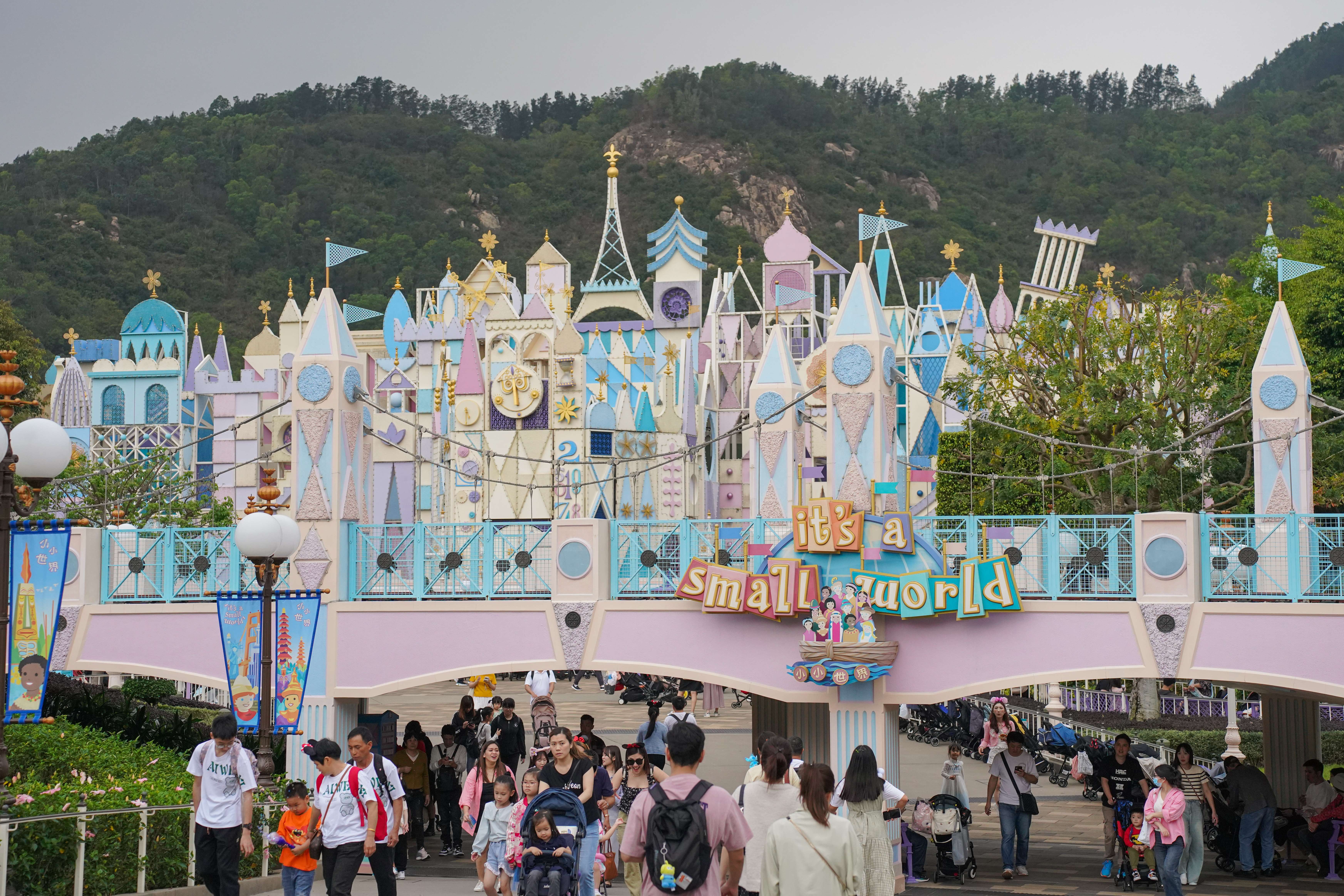 Xứ sở diệu kỳ Disneyland ở Hong Kong