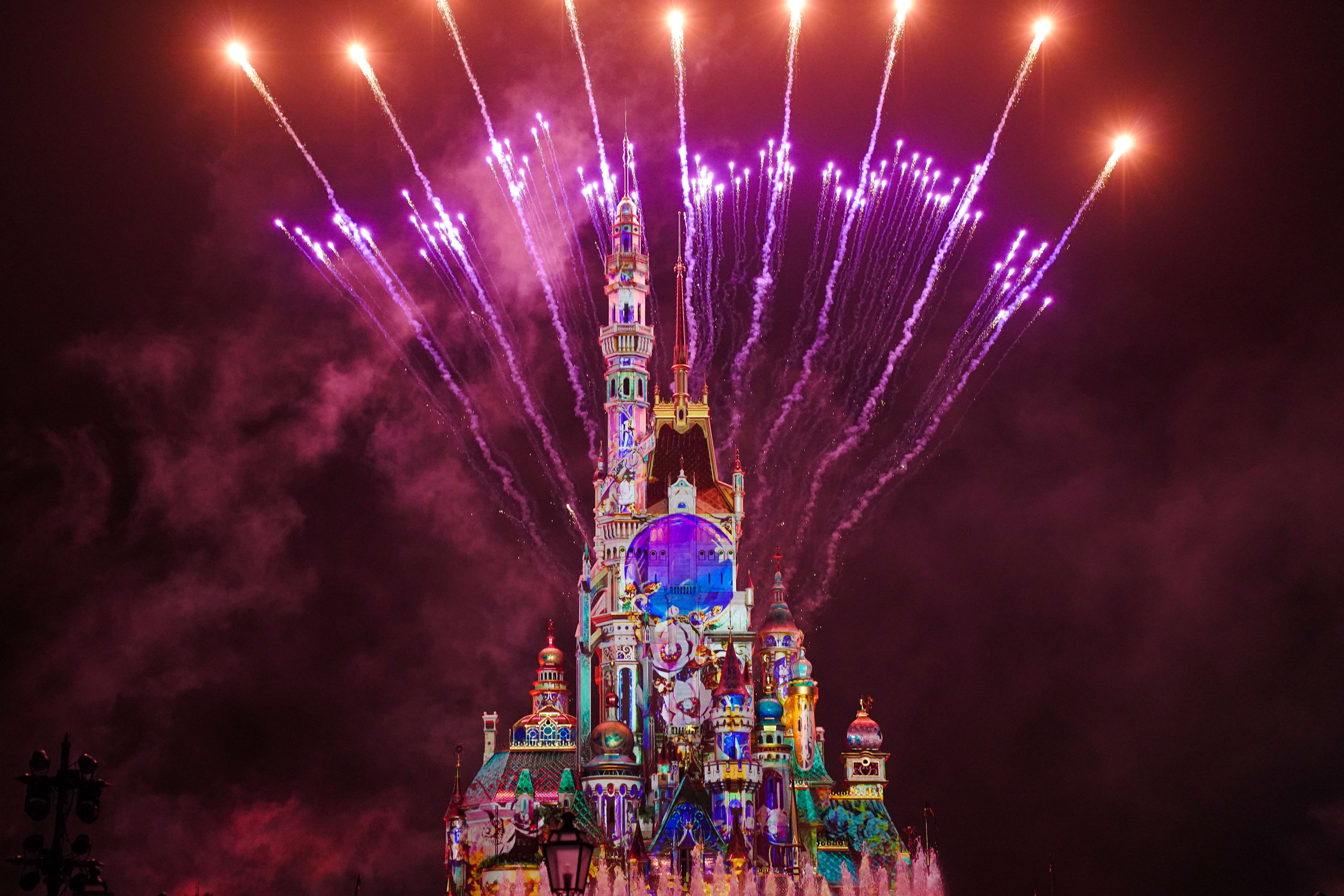 Xứ sở diệu kỳ Disneyland ở Hong Kong