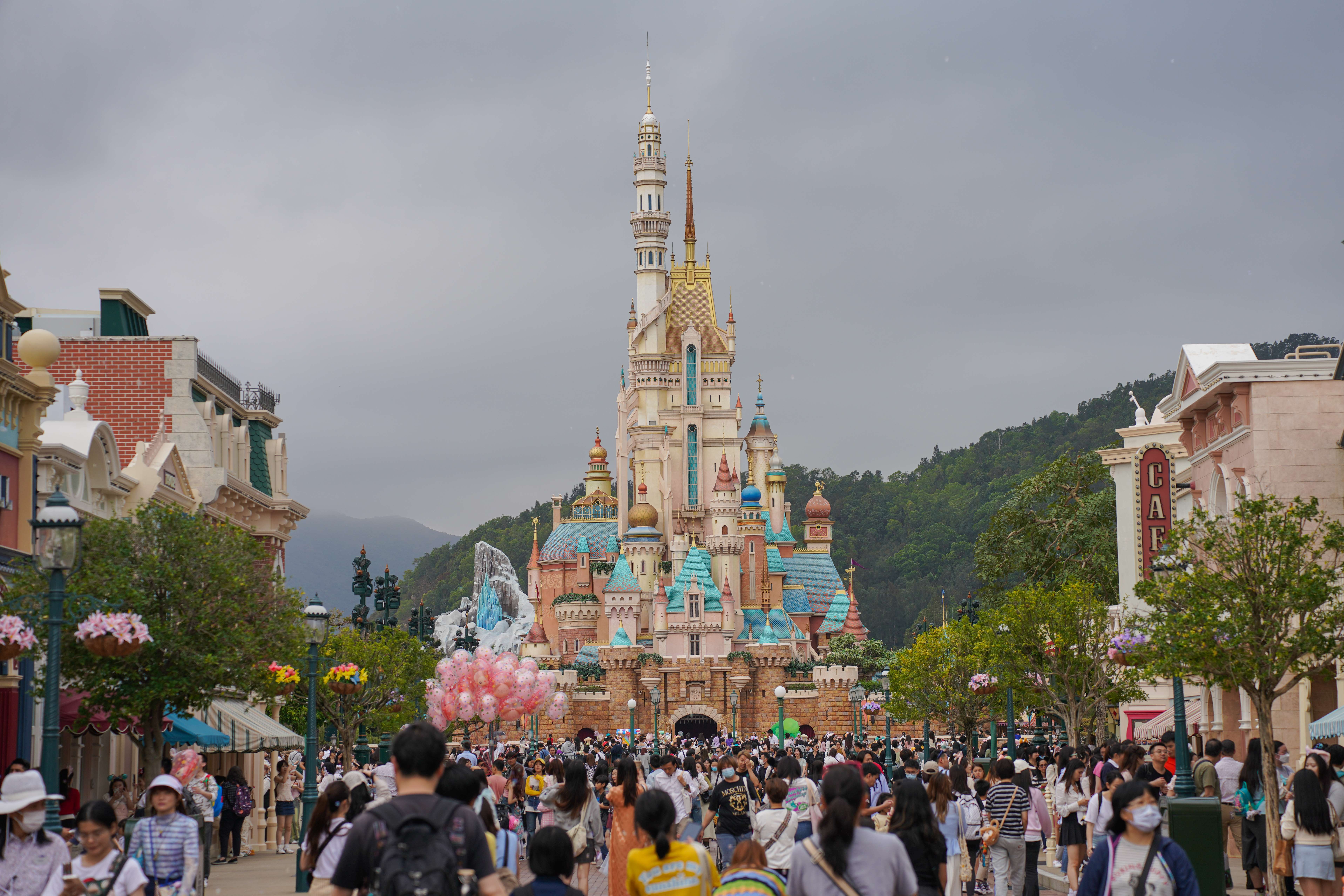 Xứ sở diệu kỳ Disneyland ở Hong Kong