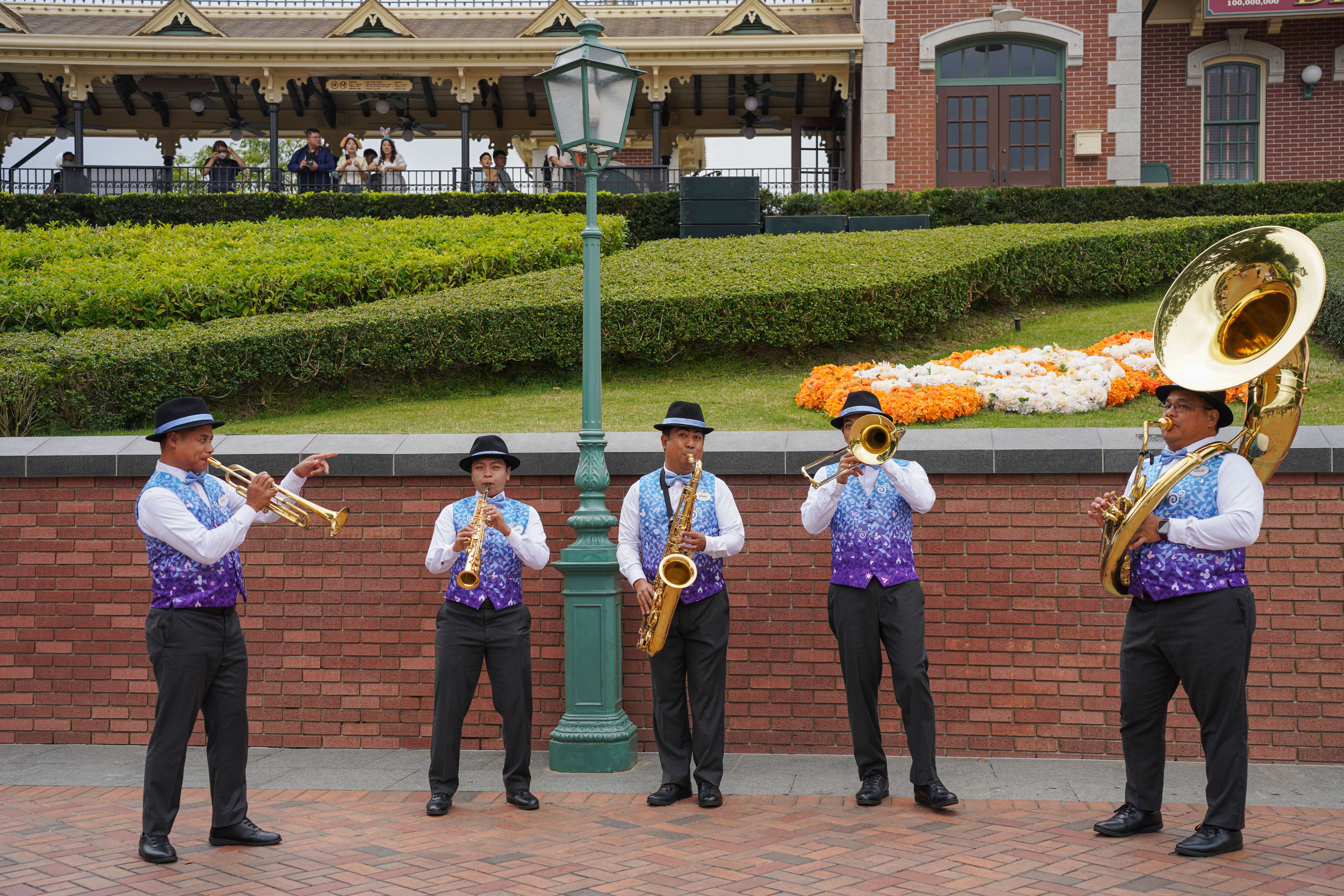 Xứ sở diệu kỳ Disneyland ở Hong Kong